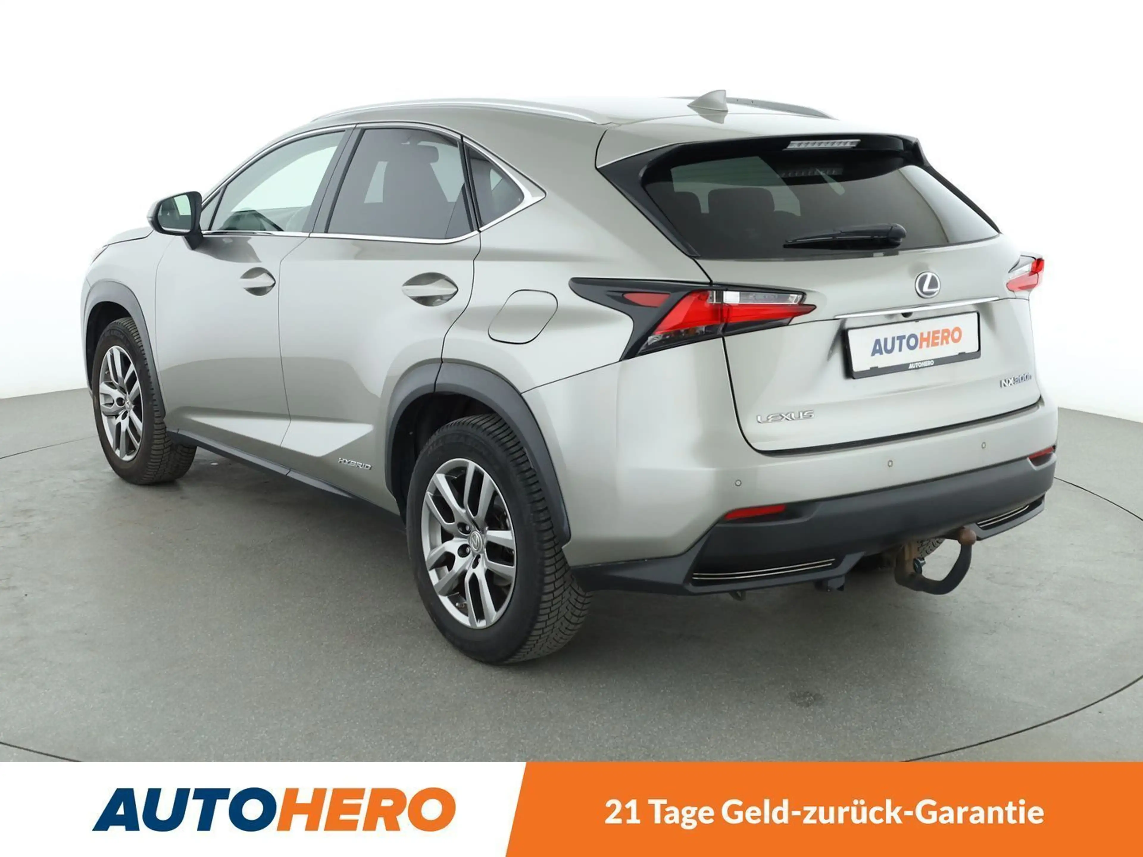 Lexus NX 300h NX 300h E-Four Executive Line Aut.*NAVI*LED*ACC* — photo 4