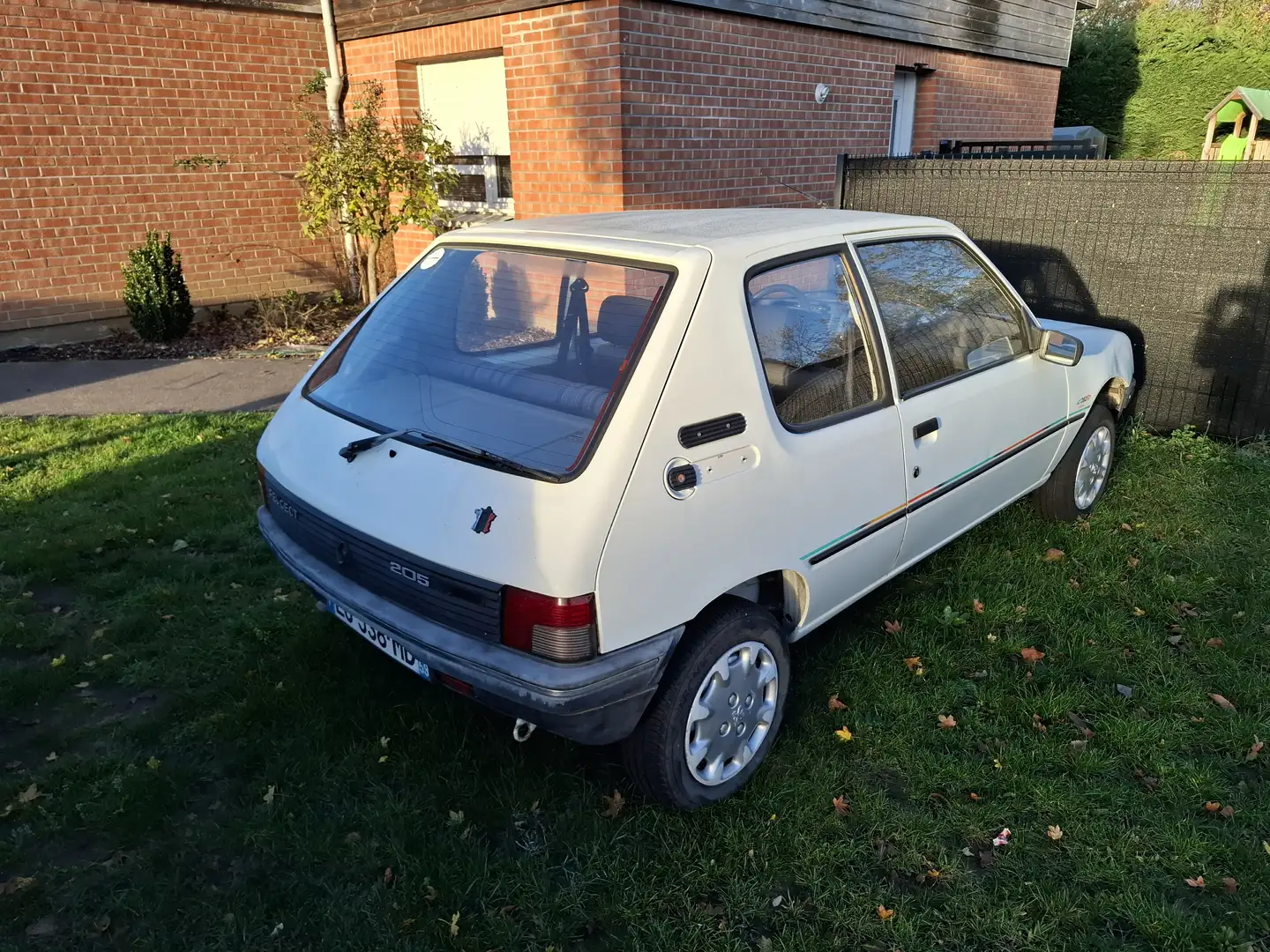Peugeot 205 205 1.7 D Color line Blanc - 2