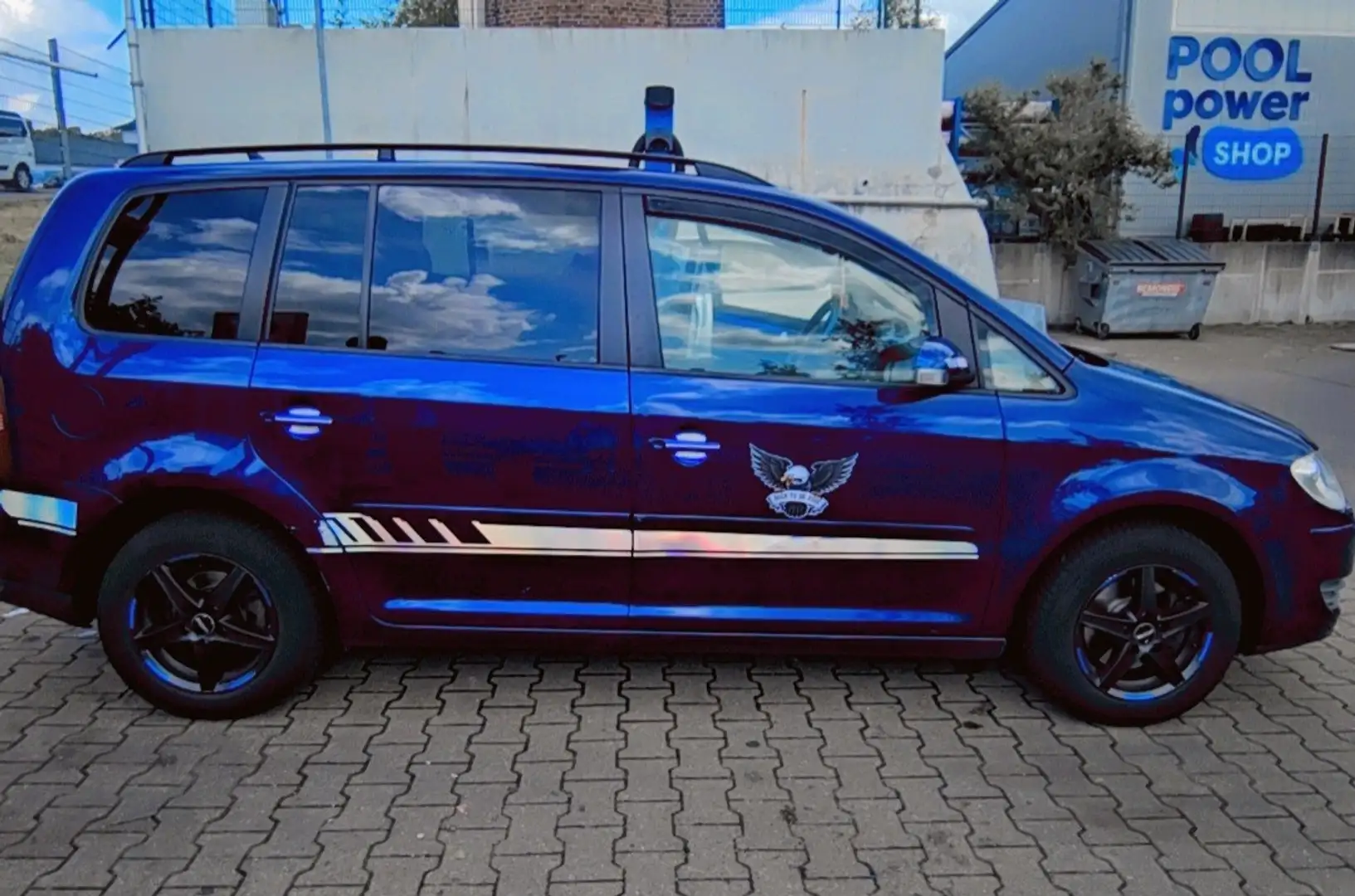 Volkswagen Touran 2.0 TDI DSG Trendline Blau - 1