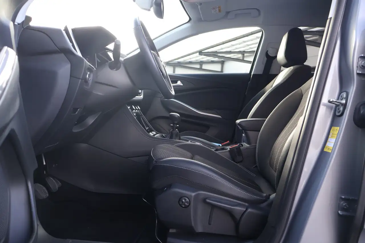 Opel Grandland 1.2 GS Line LED Navi Sitzheizung PDC, миниатюра 25