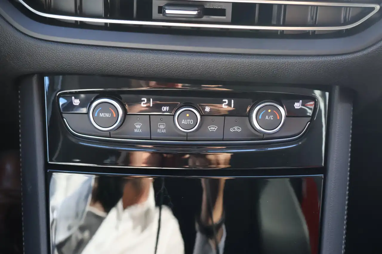 Opel Grandland 1.2 GS Line LED Navi Sitzheizung PDC, миниатюра 15