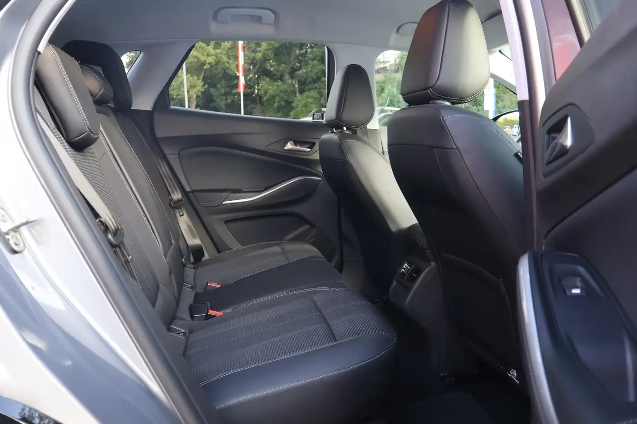 Opel Grandland 1.2 GS Line LED Navi Sitzheizung PDC, миниатюра 27