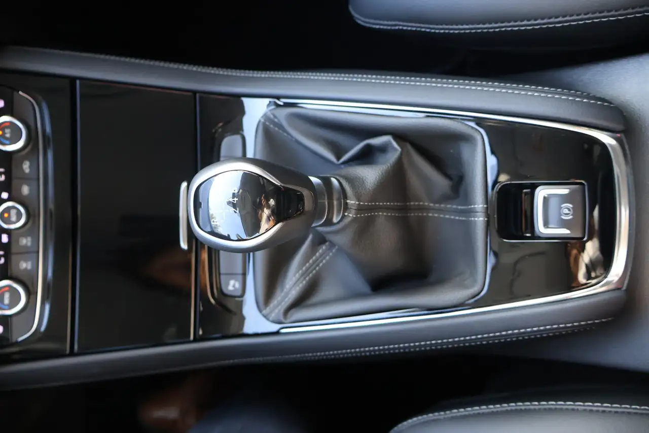 Opel Grandland 1.2 GS Line LED Navi Sitzheizung PDC, миниатюра 16