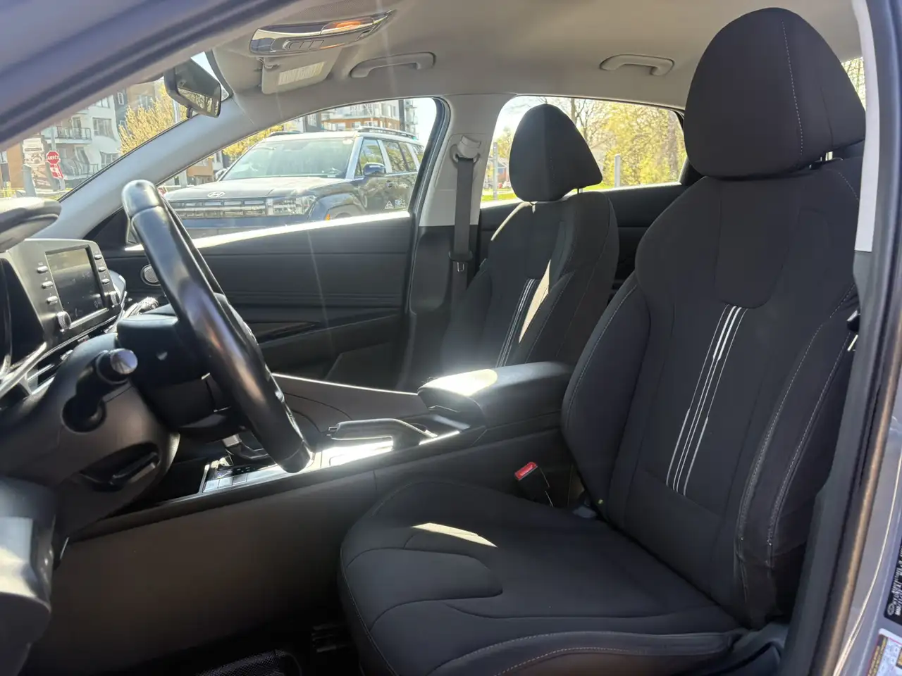 Hyundai ELANTRA снимка Hyundai ELANTRA