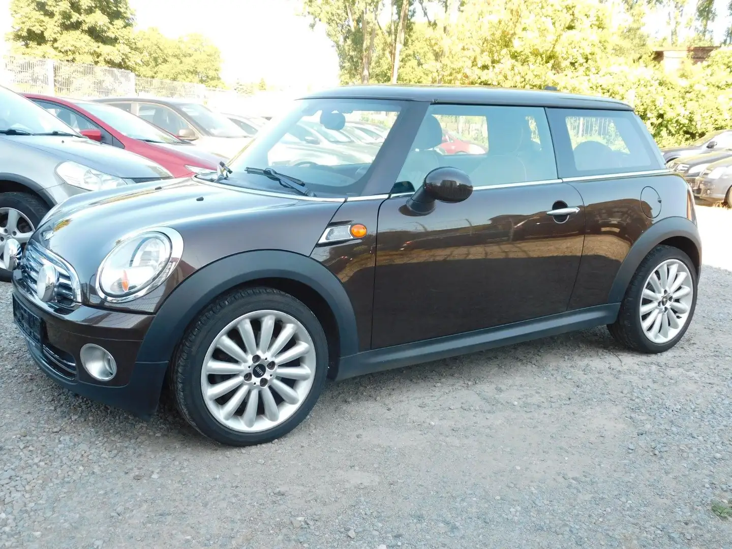 MINI Cooper 50 Mayfair Bruin - 1