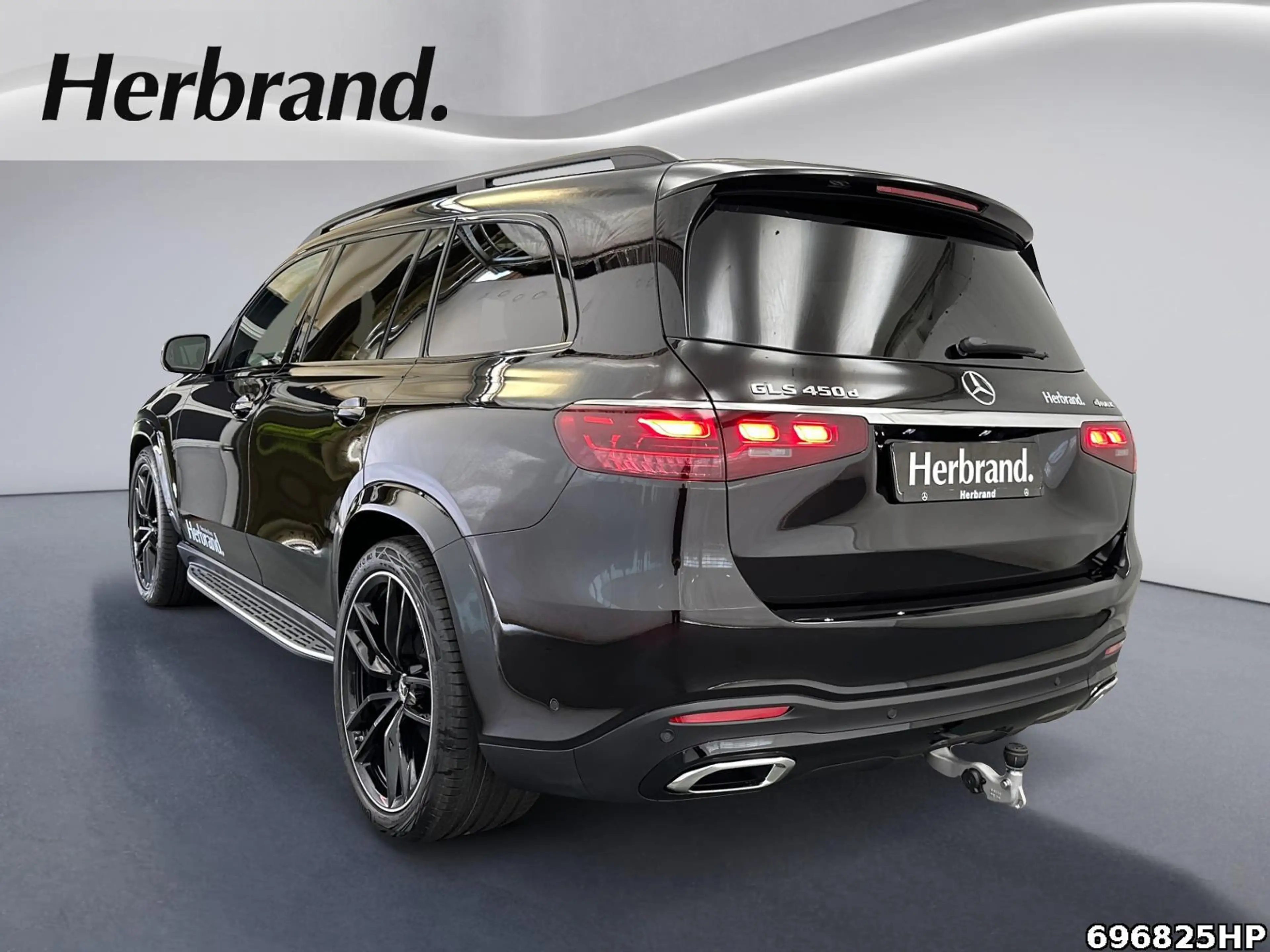 Mercedes-Benz GLS 450 d 4MATIC +AMG+AHK+PANO+AIRMATIC+STANDHZG — photo 4