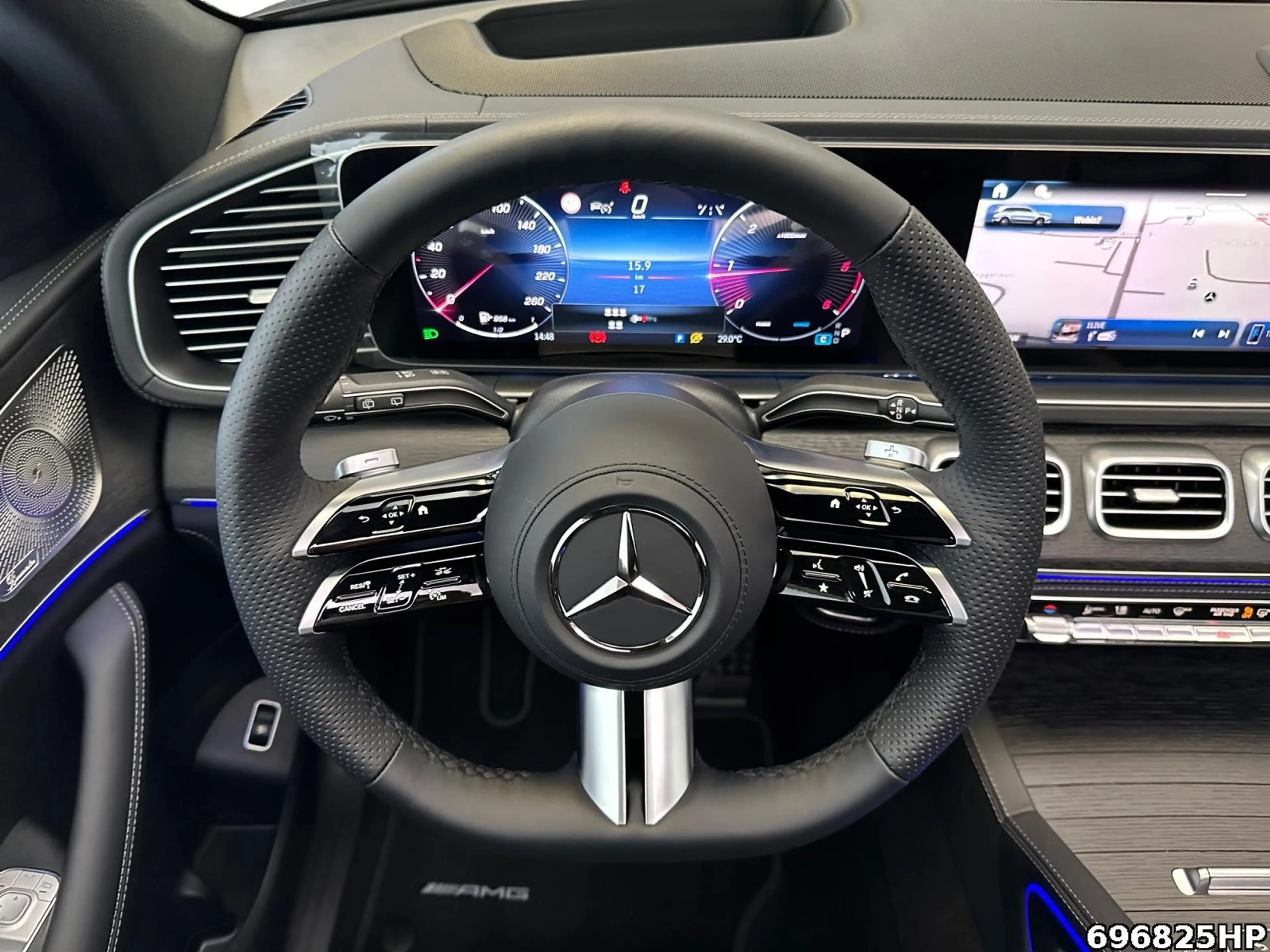 Mercedes-Benz GLS 450 d 4MATIC +AMG+AHK+PANO+AIRMATIC+STANDHZG — photo 9