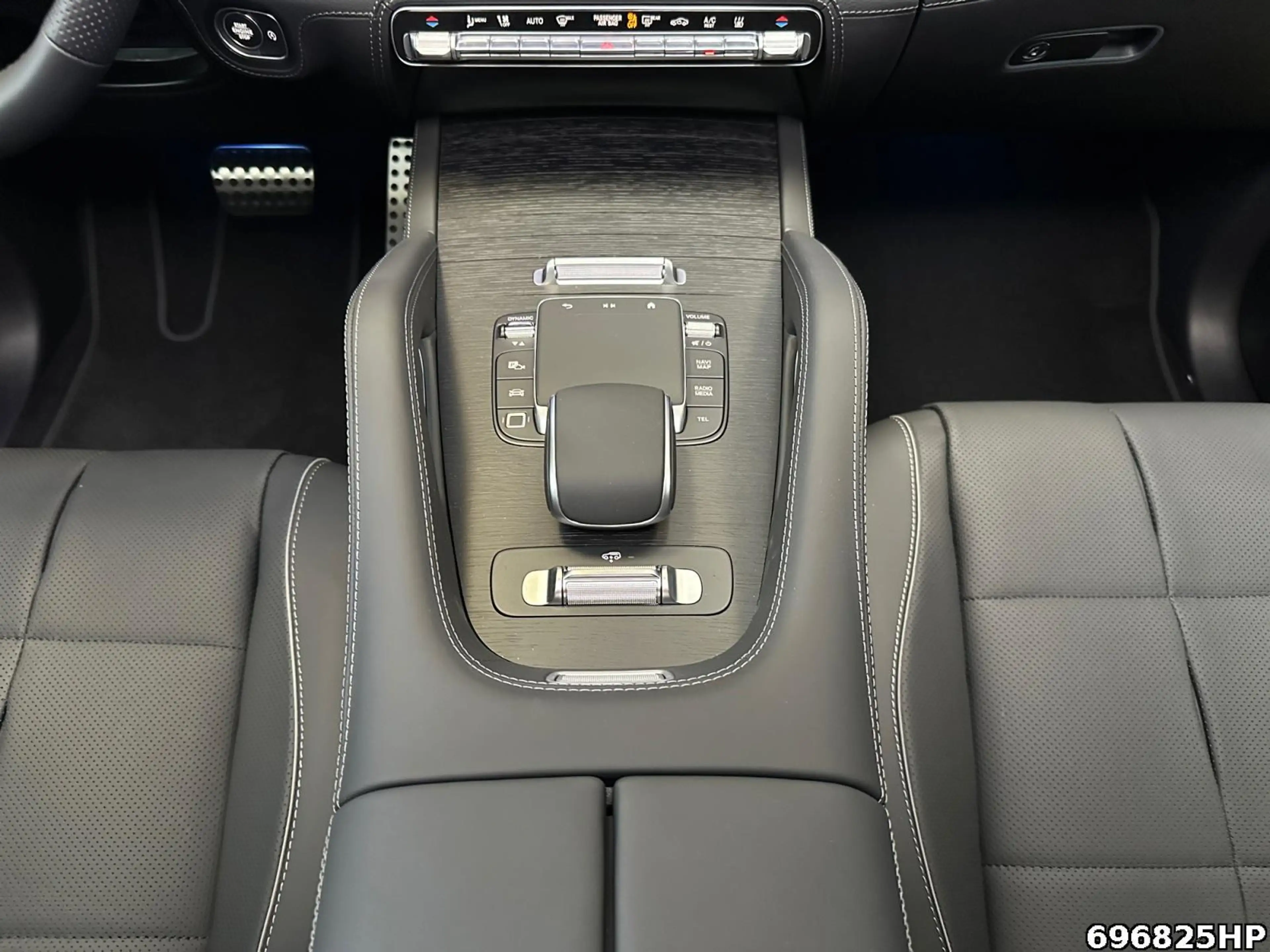 Mercedes-Benz GLS 450 d 4MATIC +AMG+AHK+PANO+AIRMATIC+STANDHZG — photo 11