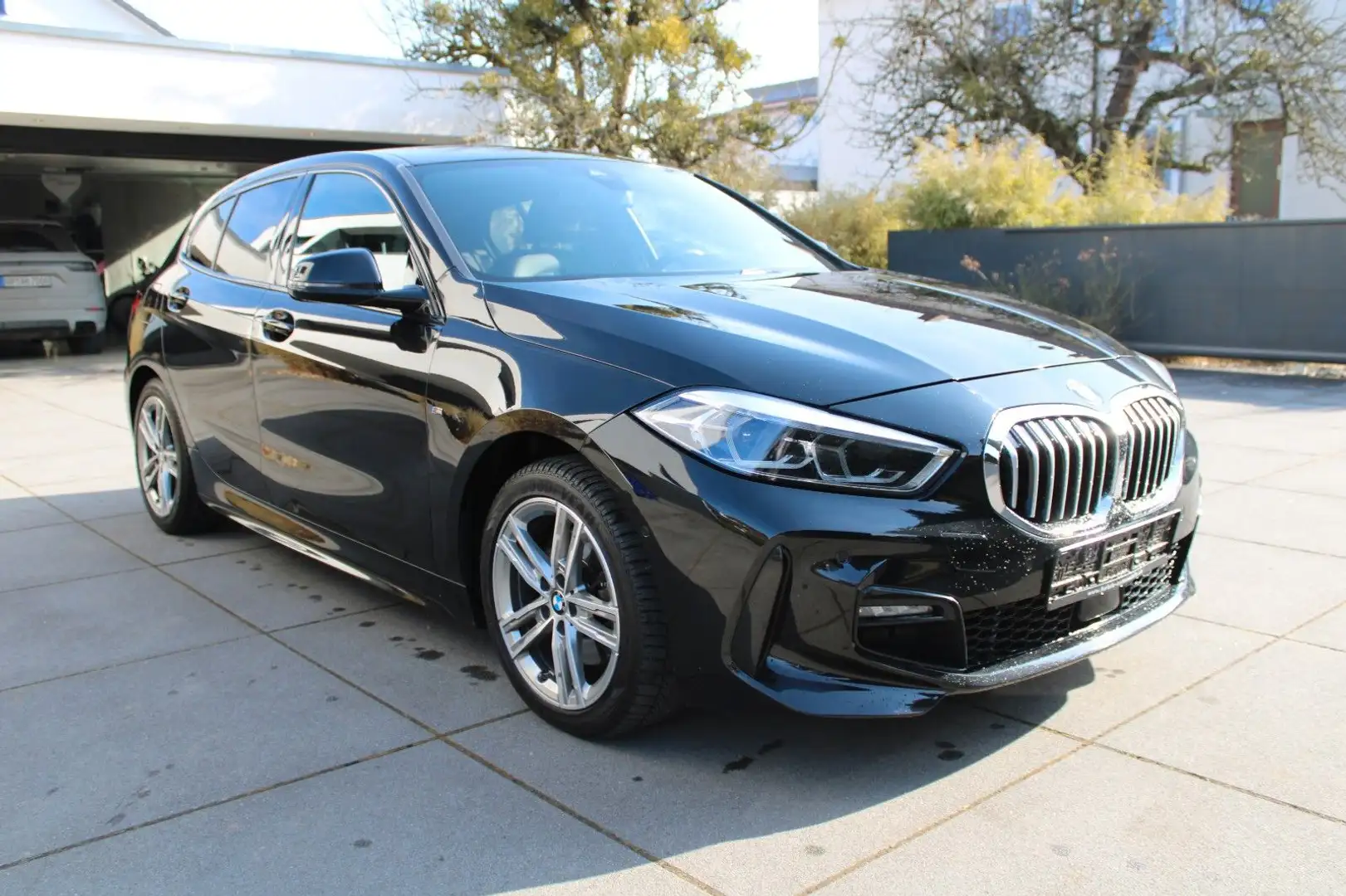 BMW 118 i Lim. M Sport*TEMPO/NAVI/CAM/AMBIENTE/LED* Negro - 2