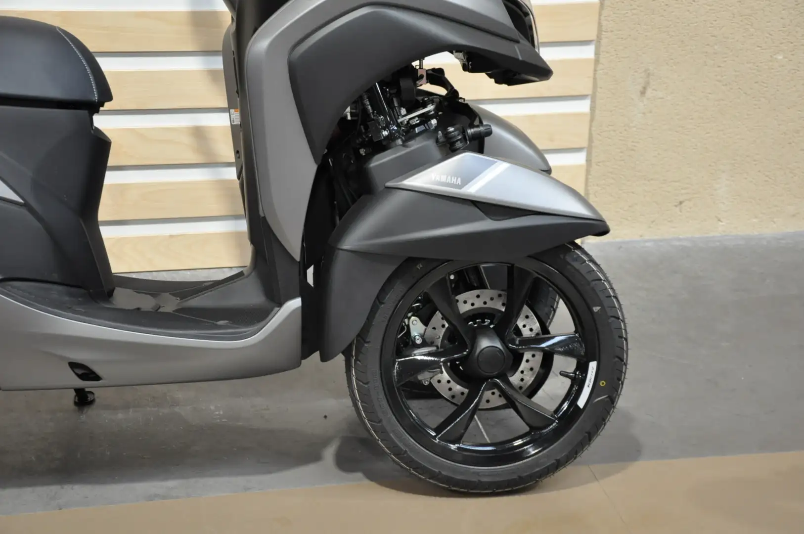 Yamaha TriCity Gris - 2