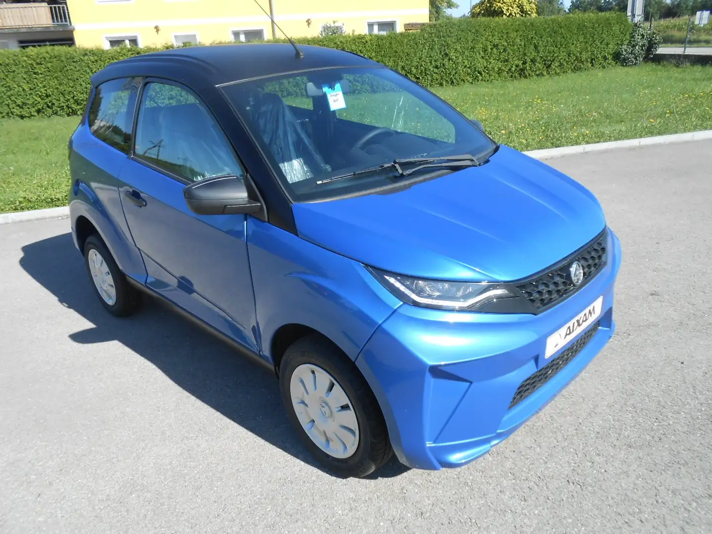 Aixam Crossline Pack mit Rückfahrkamera Blau - 1