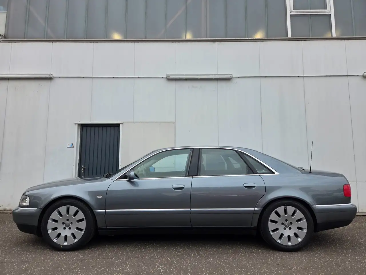 Audi A8 4.2 quattro Sportsitze/Schiebedach/Leder, foto 1