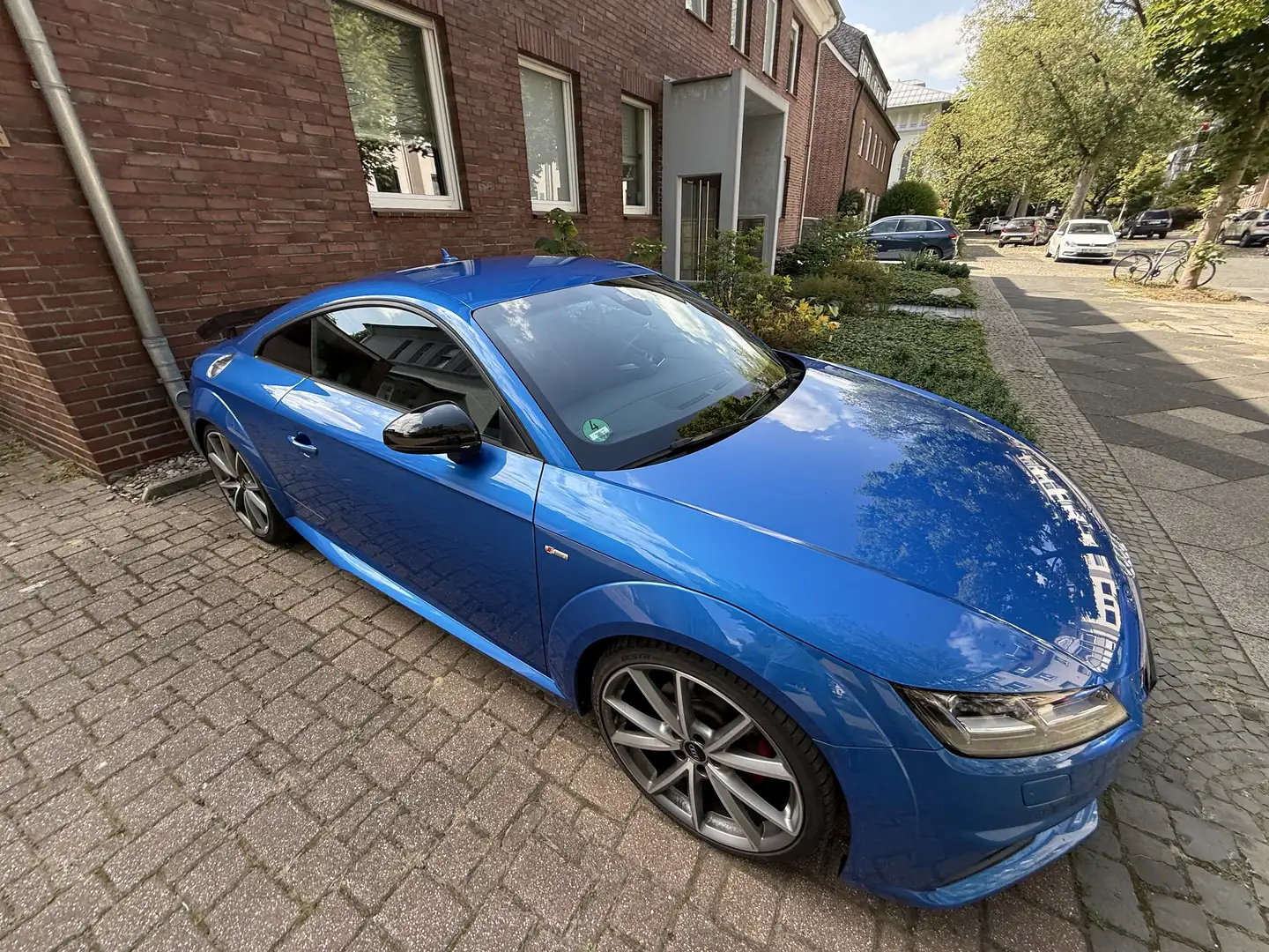 Audi TT S Line Competition Edition *blau metallic* Blau - 2