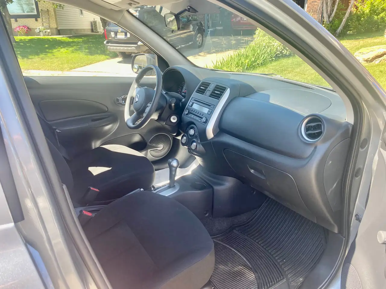 Nissan Micra снимка Nissan Micra
