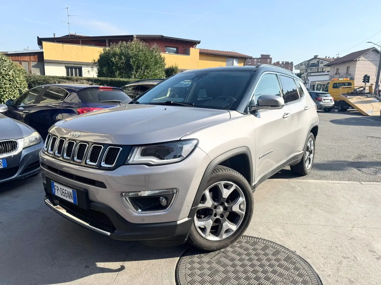 Jeep Compass 2.0 mjt Limited 4wd 140cv auto Gris - 1