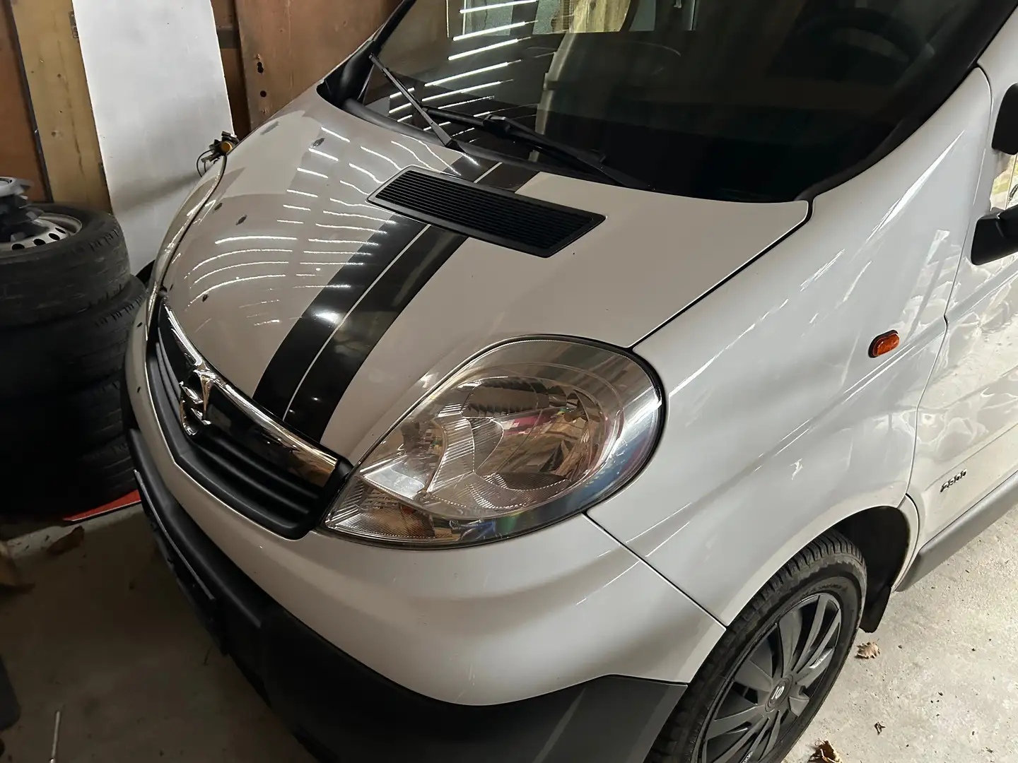Opel Vivaro Vivaro Combi L1H1 2,0 CDTI 2,9t Weiß - 1