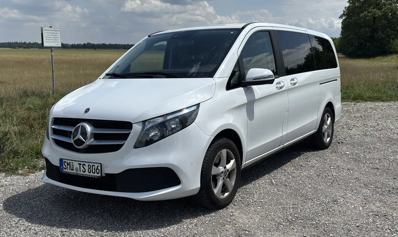 Mercedes-Benz V 220