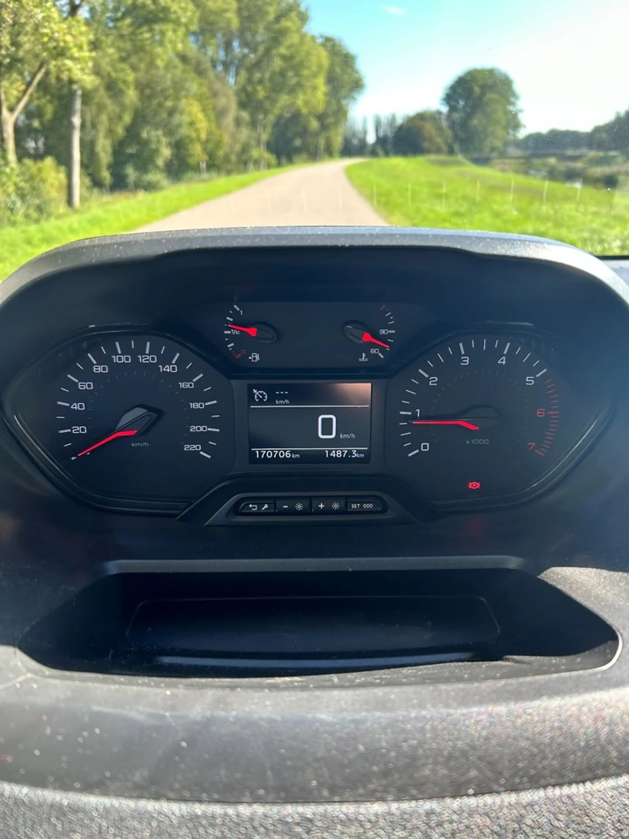 Peugeot Partner 1.5 BlueHDI Asphalt — photo 12
