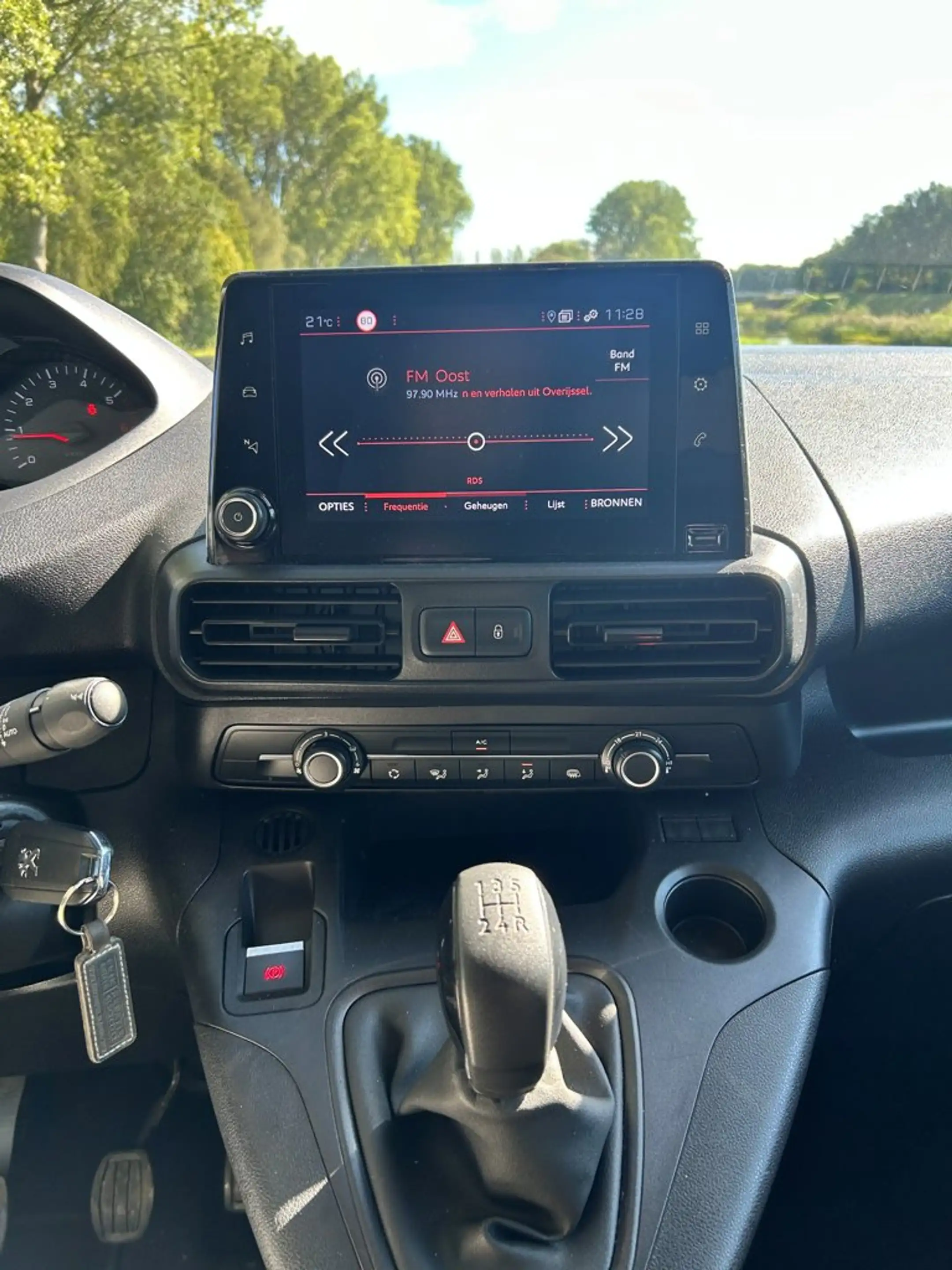 Peugeot Partner 1.5 BlueHDI Asphalt — photo 11