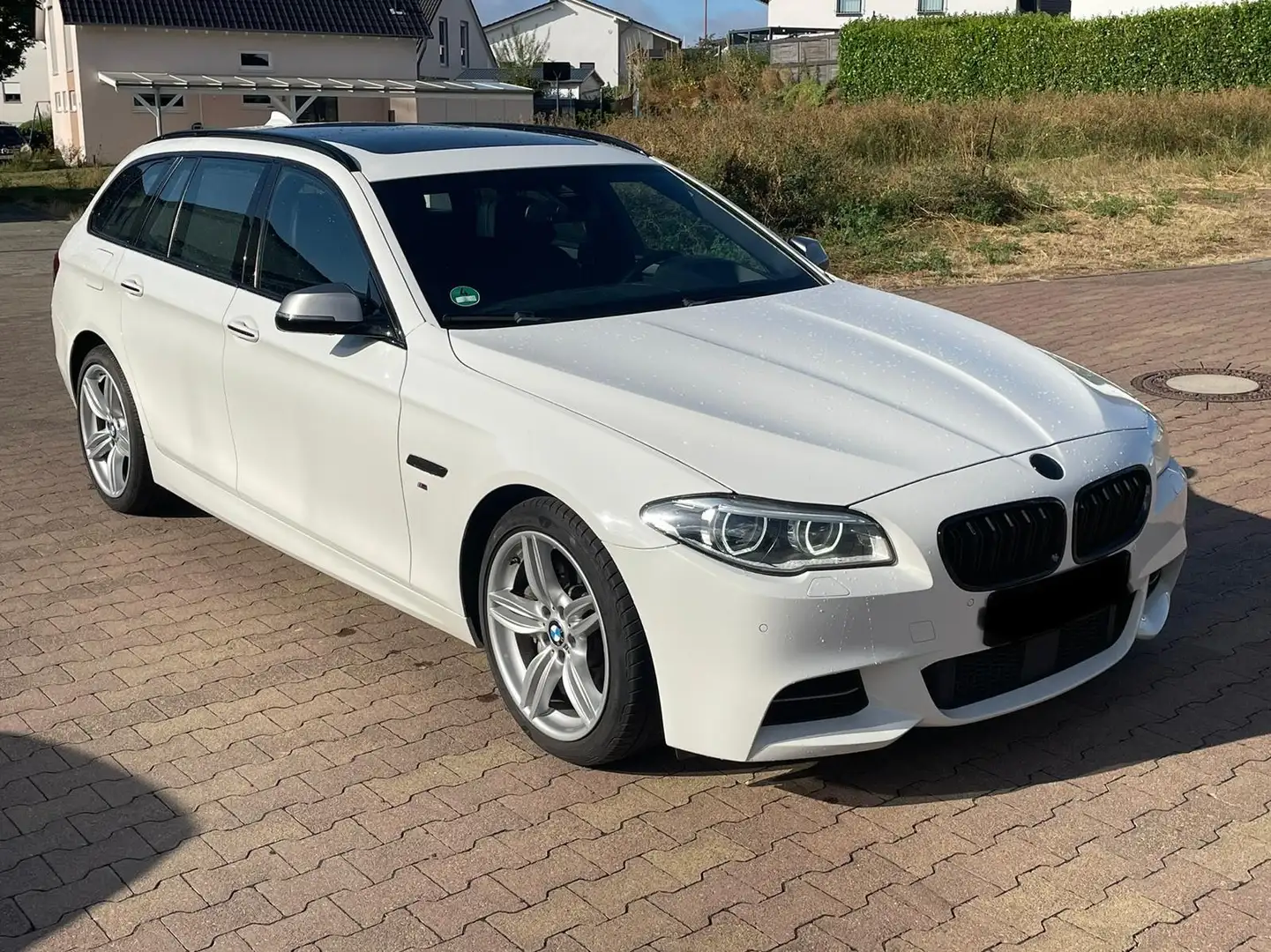 BMW M550 xDrive Sport-Aut. 2.Hand Navi Xenon Leder Top gepf Alb - 2
