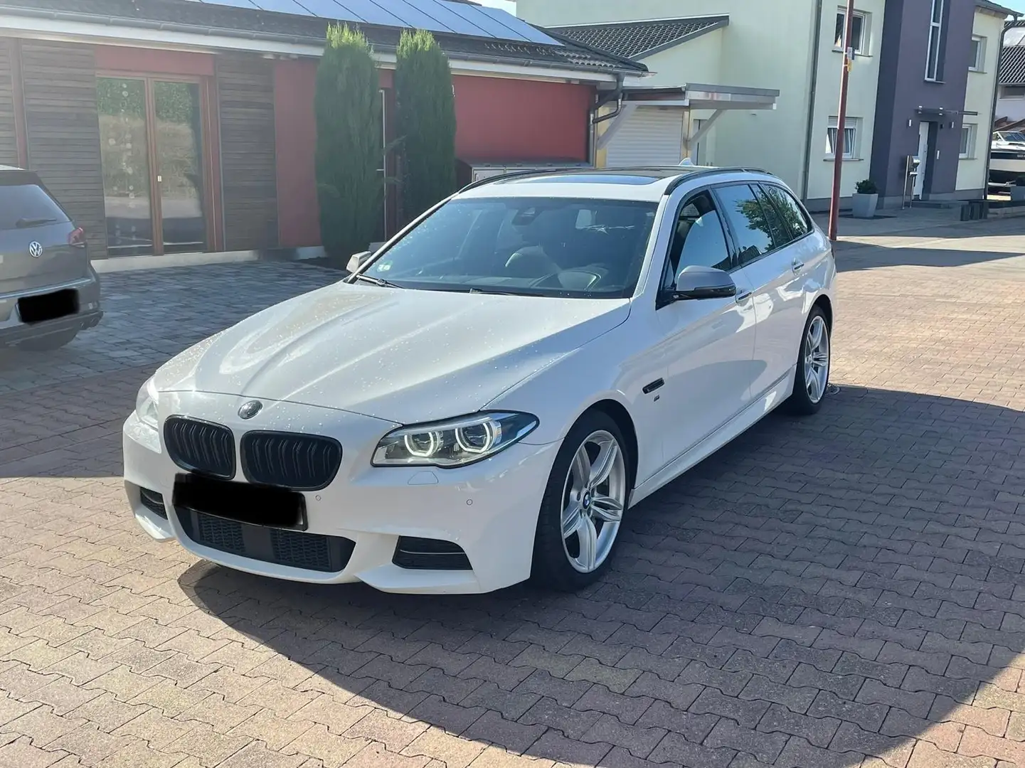BMW M550 xDrive Sport-Aut. 2.Hand Navi Xenon Leder Top gepf Alb - 1