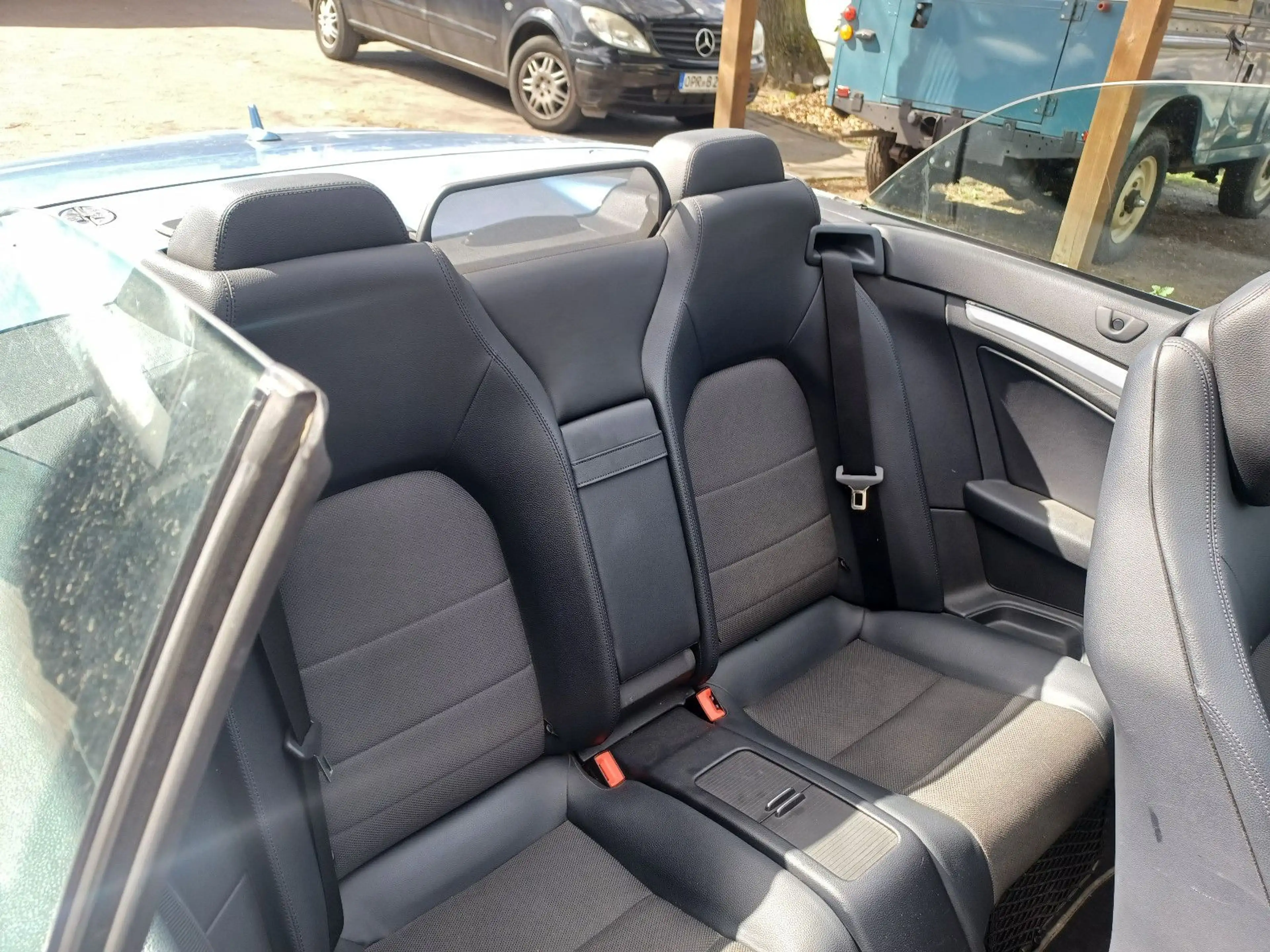 Mercedes-Benz E 250 E Cabrio E 250 CGI BlueEfficiency — photo 11