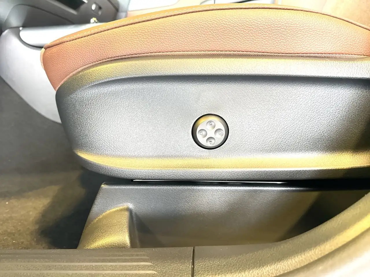 Mercedes-Benz GLA photo Mercedes-Benz GLA