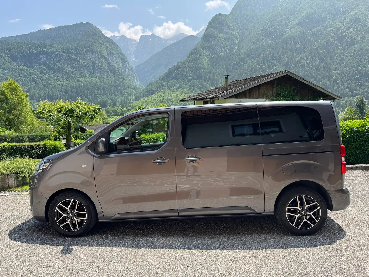 Citroen Spacetourer 2.0 HDi Feel M Szürke - 2