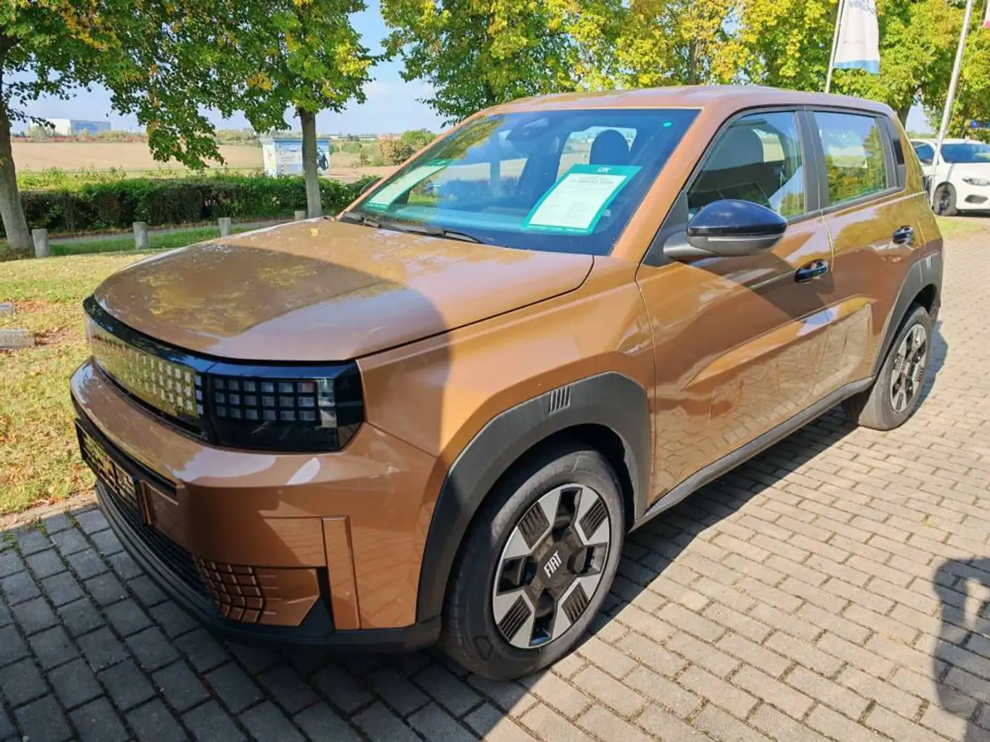 Fiat Grande Panda Hybrid ICON 1.2 eDCT Klima-PDC-LED-LED Pixellicht Bronze - 1