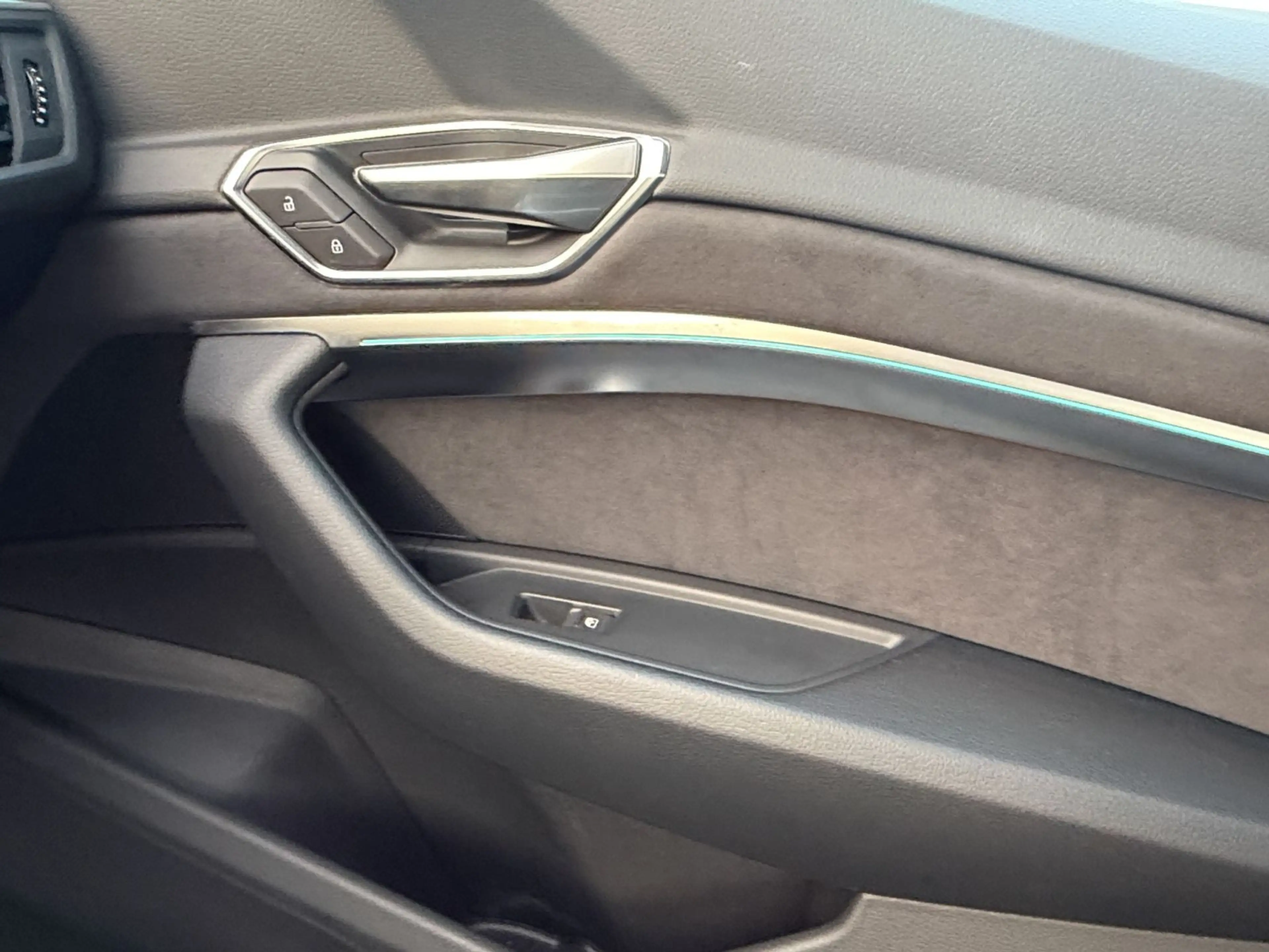 Audi Q8 e-tron 50 quattro AHK/ACC/Rückkam — photo 15