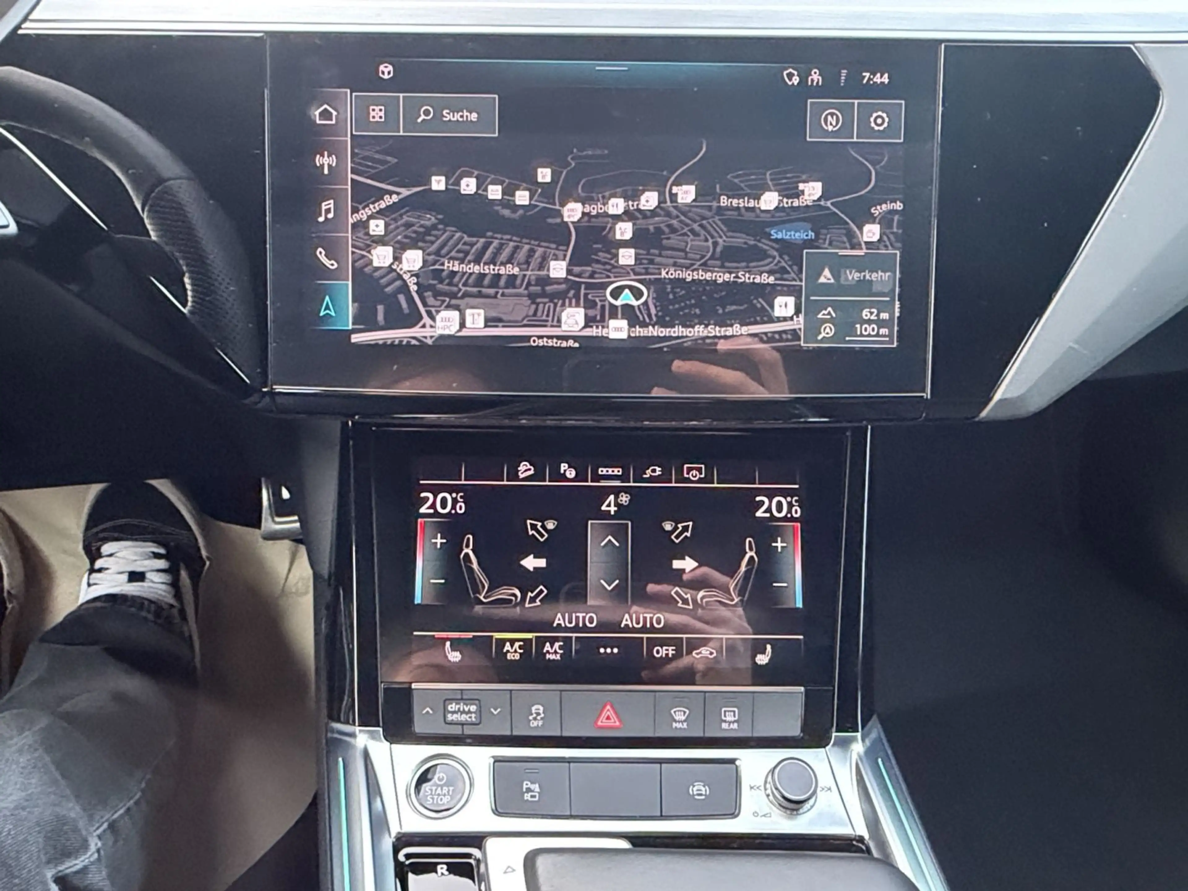 Audi Q8 e-tron 50 quattro AHK/ACC/Rückkam — photo 12