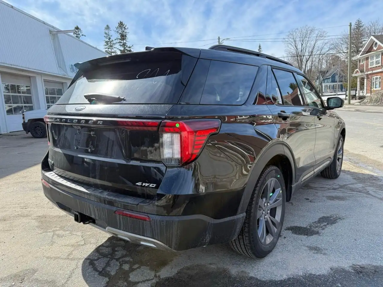 Ford Explorer снимка Ford Explorer