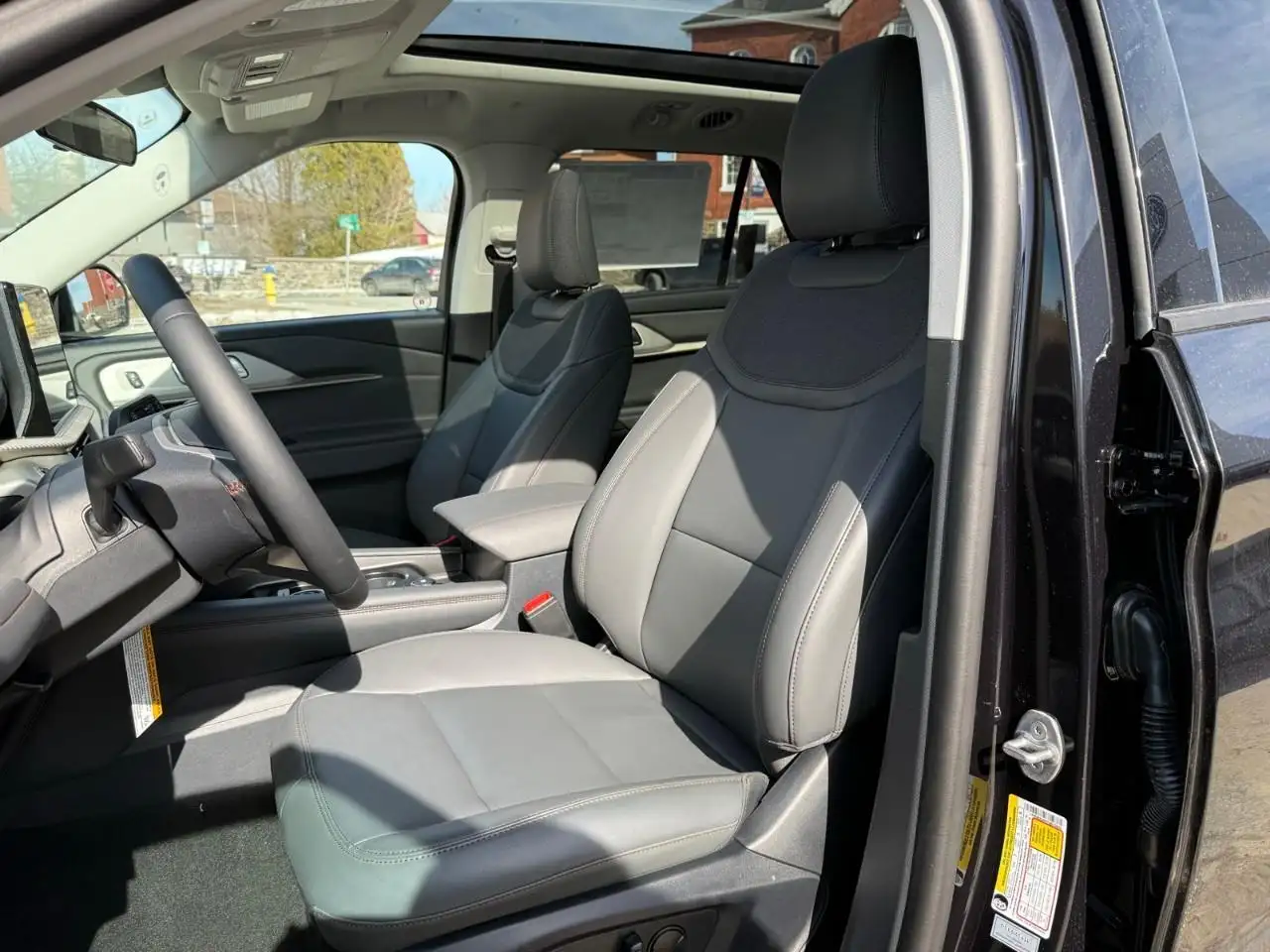 Ford Explorer снимка Ford Explorer