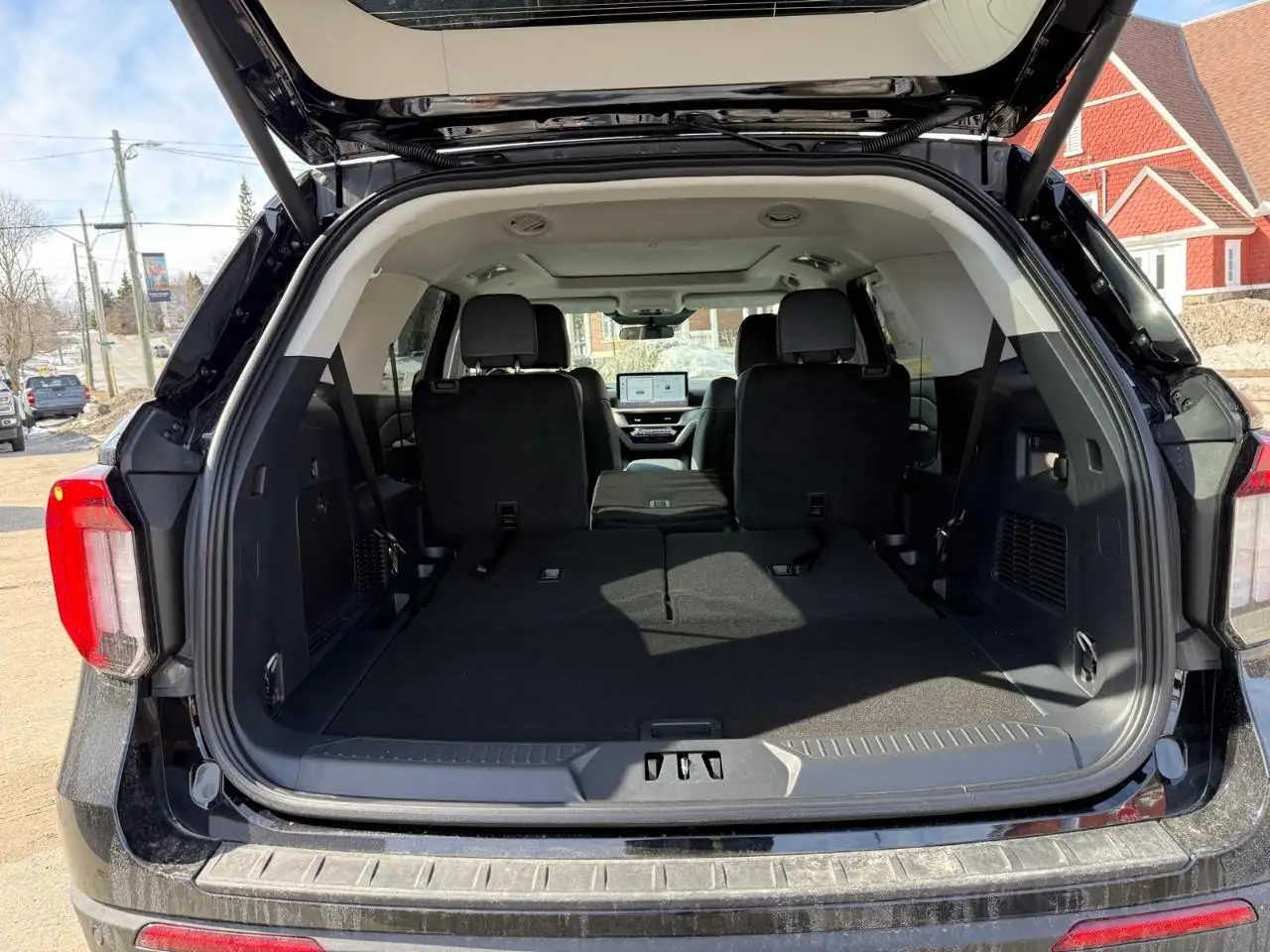 Ford Explorer снимка Ford Explorer