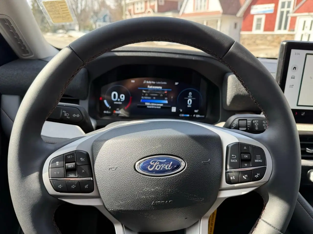 Ford Explorer снимка Ford Explorer
