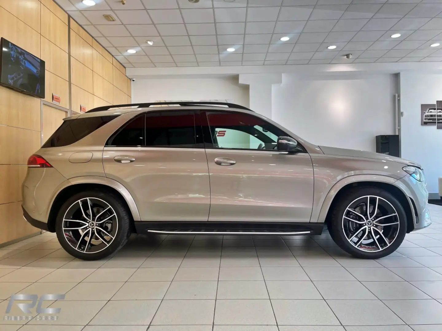 Mercedes-Benz GLE 400 400d 4Matic Aut. Gris - 2