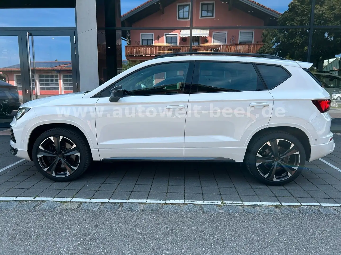 CUPRA Ateca VZ 2.0 TSI 4Drive 300PS DSG *AHK*CAM*NAV* Weiß - 2