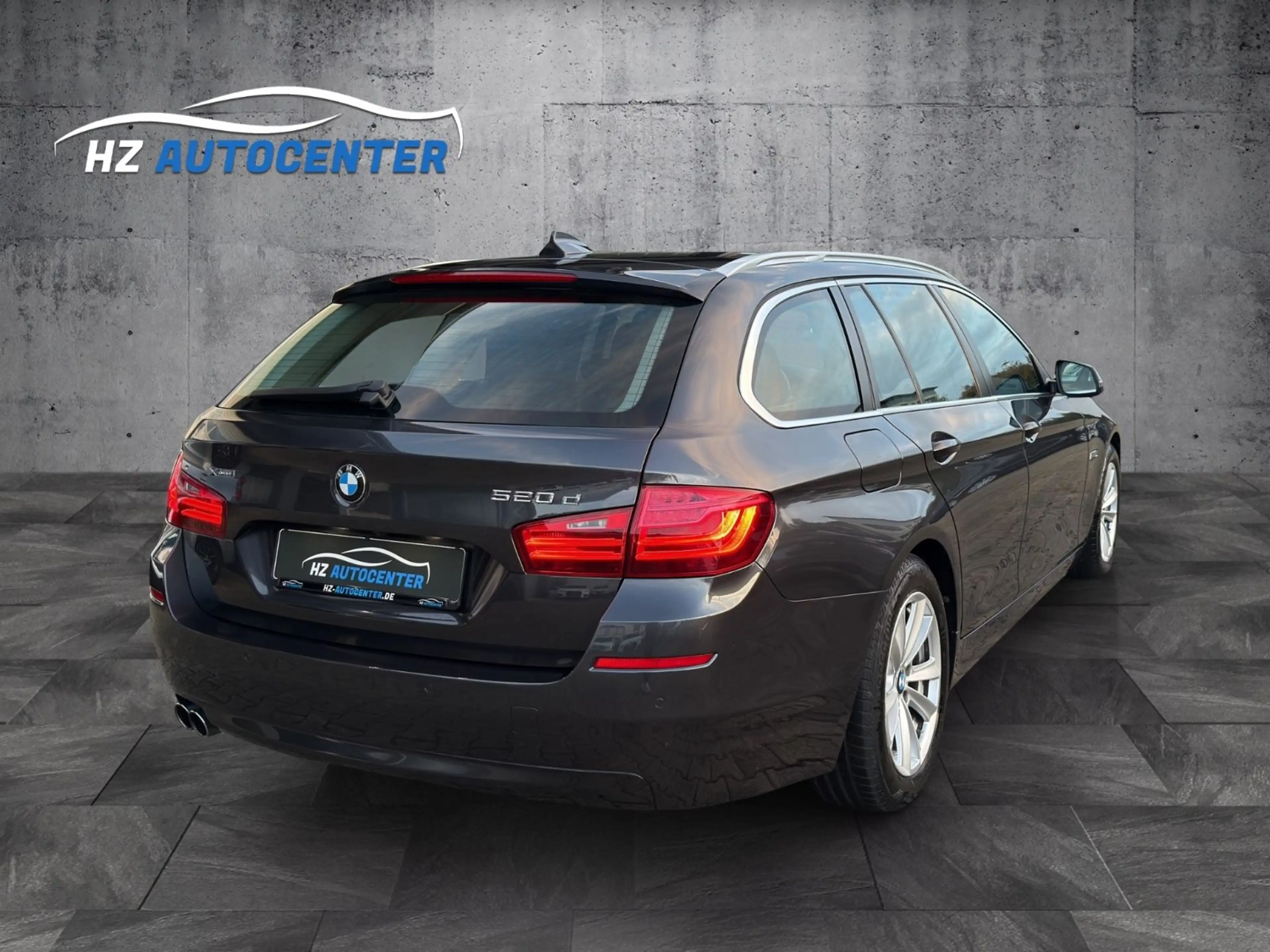 BMW 520 d xDrive Touring*PANO*LED*NAVI*HUD*KAMERA — photo 9
