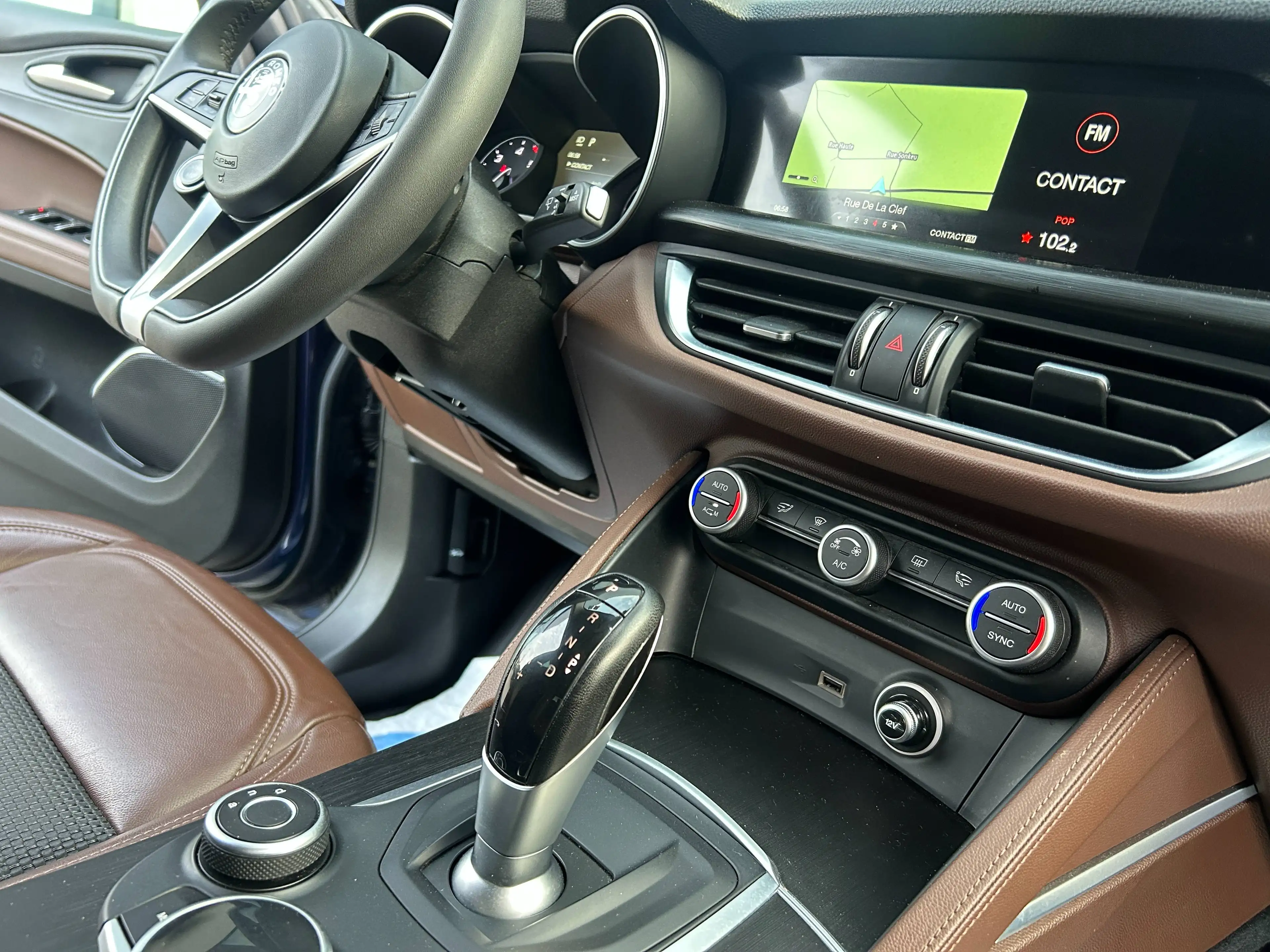 Alfa Romeo Stelvio 2.2 JTD *GARANTIE 12 MOIS*LED*CAMERA*CUIR*GPS* — photo 13