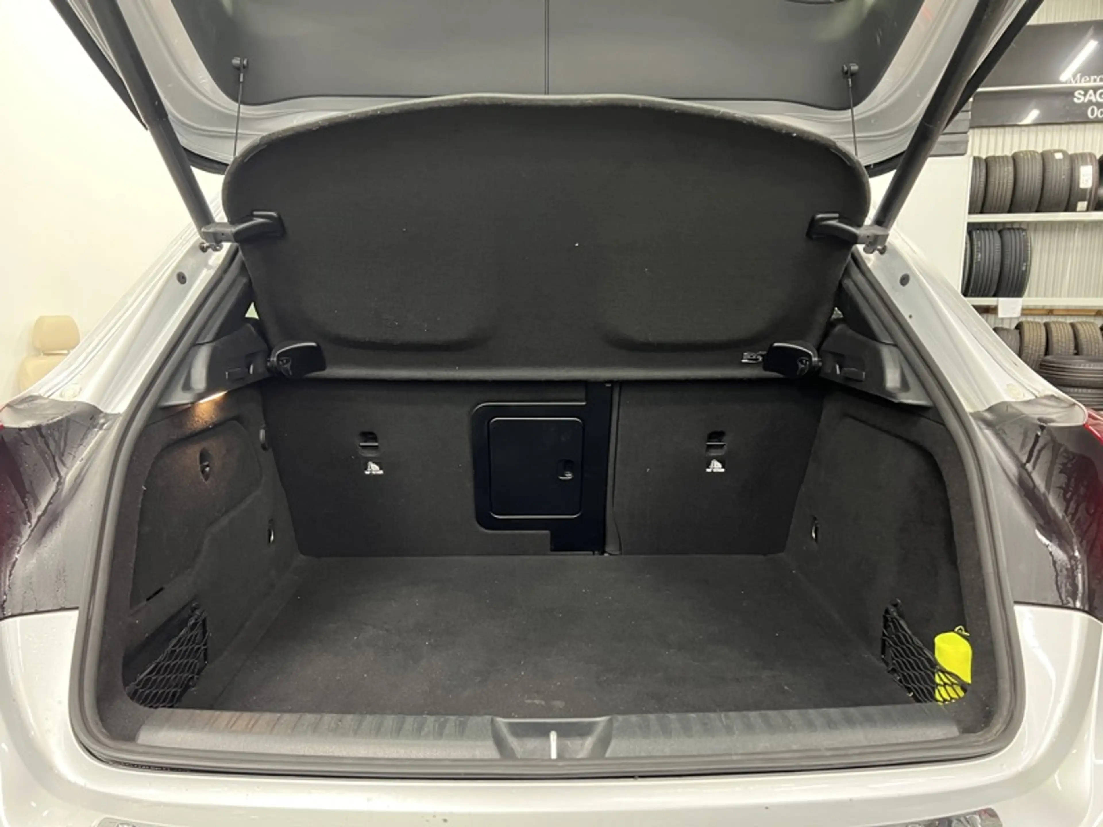 Mercedes-Benz GLA 180 AMG Pack Night — photo 14