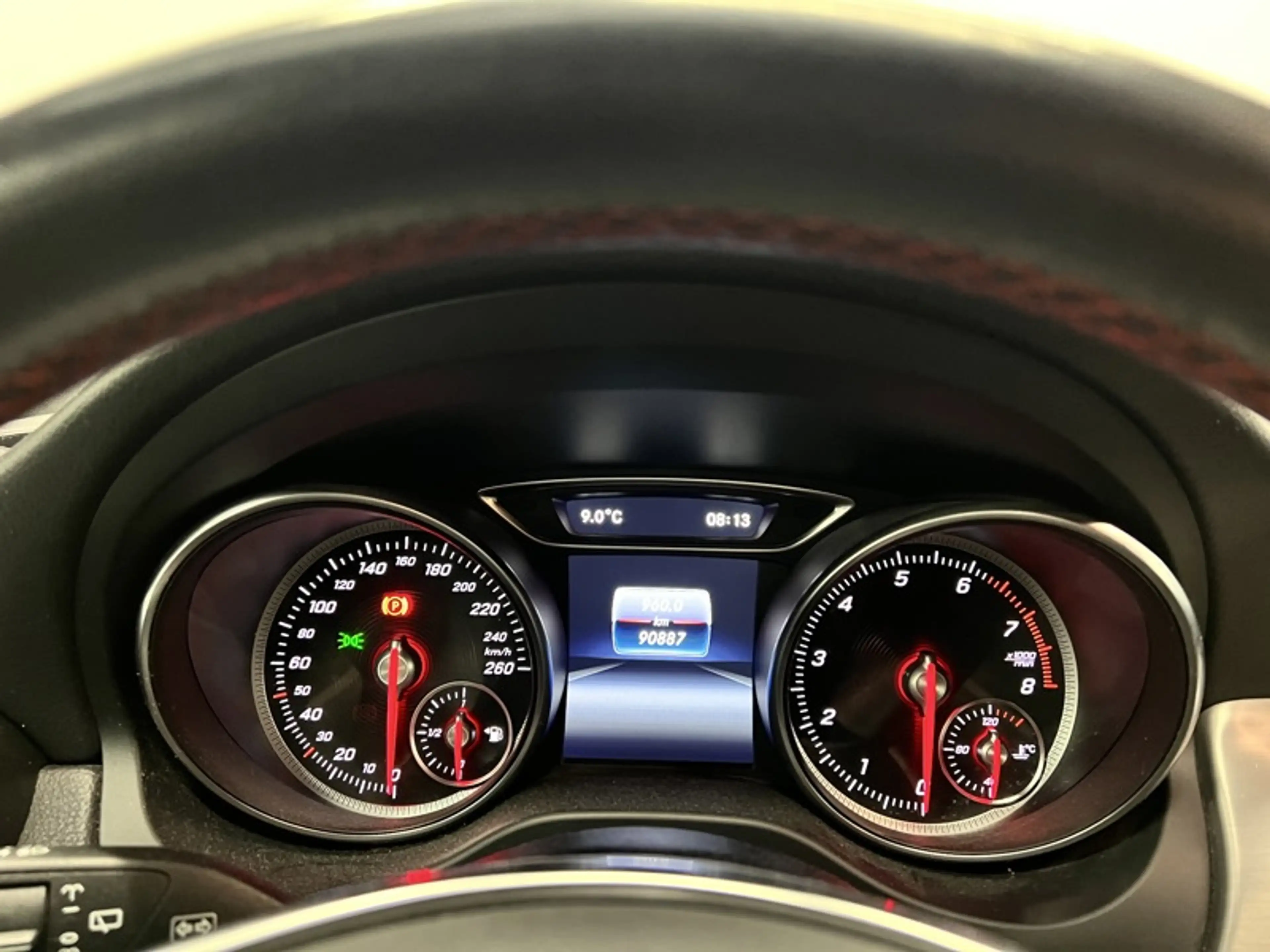 Mercedes-Benz GLA 180 AMG Pack Night — photo 8