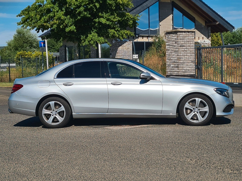 Mercedes-Benz E 400 E Limousine E 400 4Matic *Autom.*Navi*Pano — photo 5