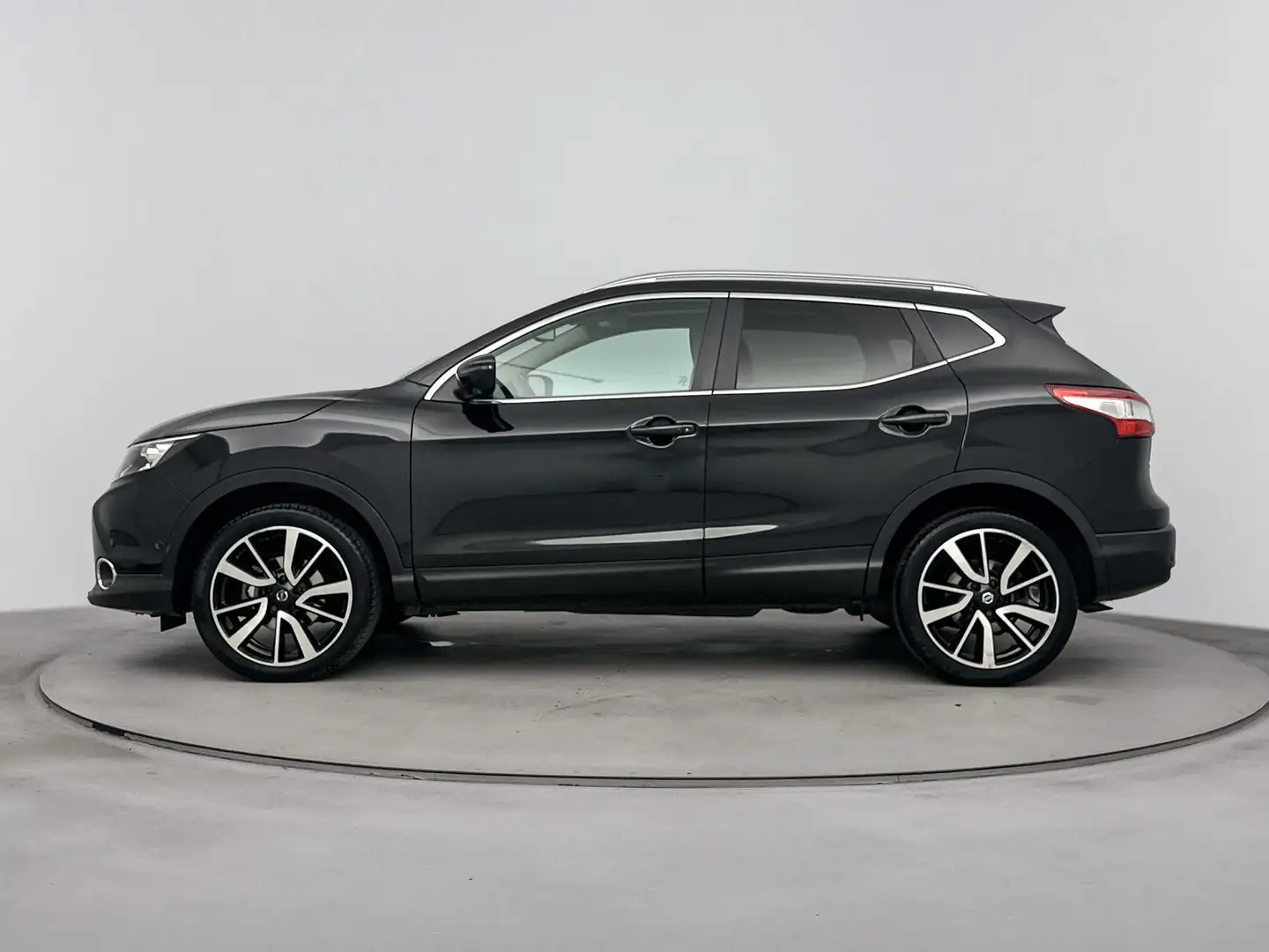 Nissan Qashqai 1.2 Tekna 115PK | Navigatie | Trekhaak | Panoramad Noir - 2