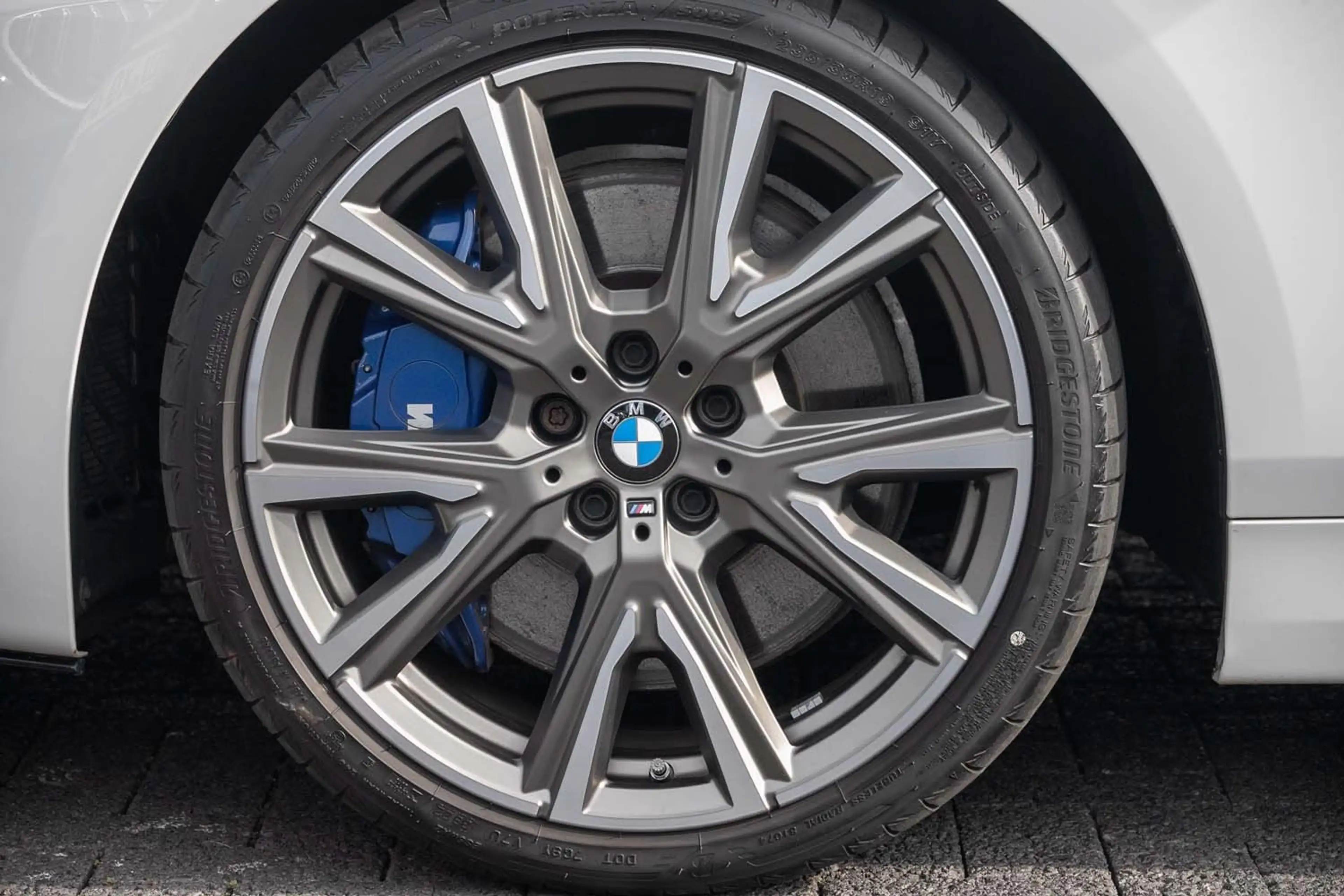 BMW 135 M135i xDrive Navi LED Sitzhzg HiFi Klima Komfort — photo 6