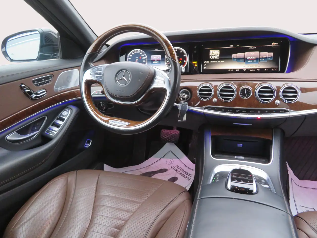 Mercedes-Benz S-Class снимка Mercedes-Benz S-Class