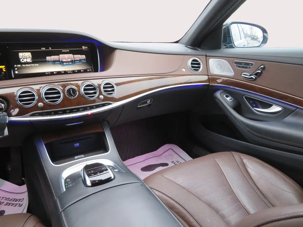 Mercedes-Benz S-Class снимка Mercedes-Benz S-Class