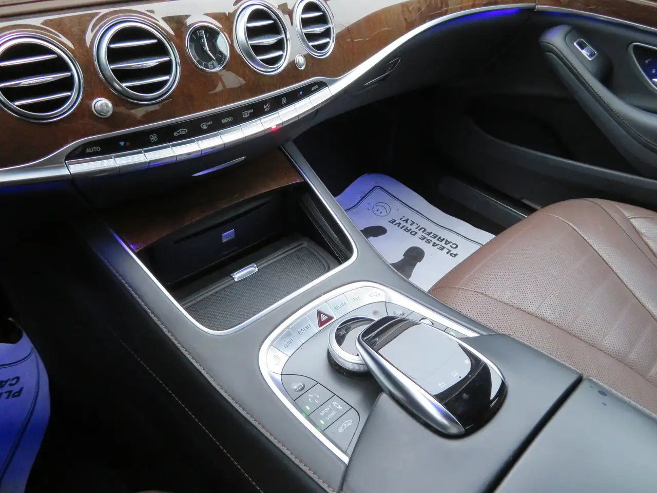 Mercedes-Benz S-Class снимка Mercedes-Benz S-Class