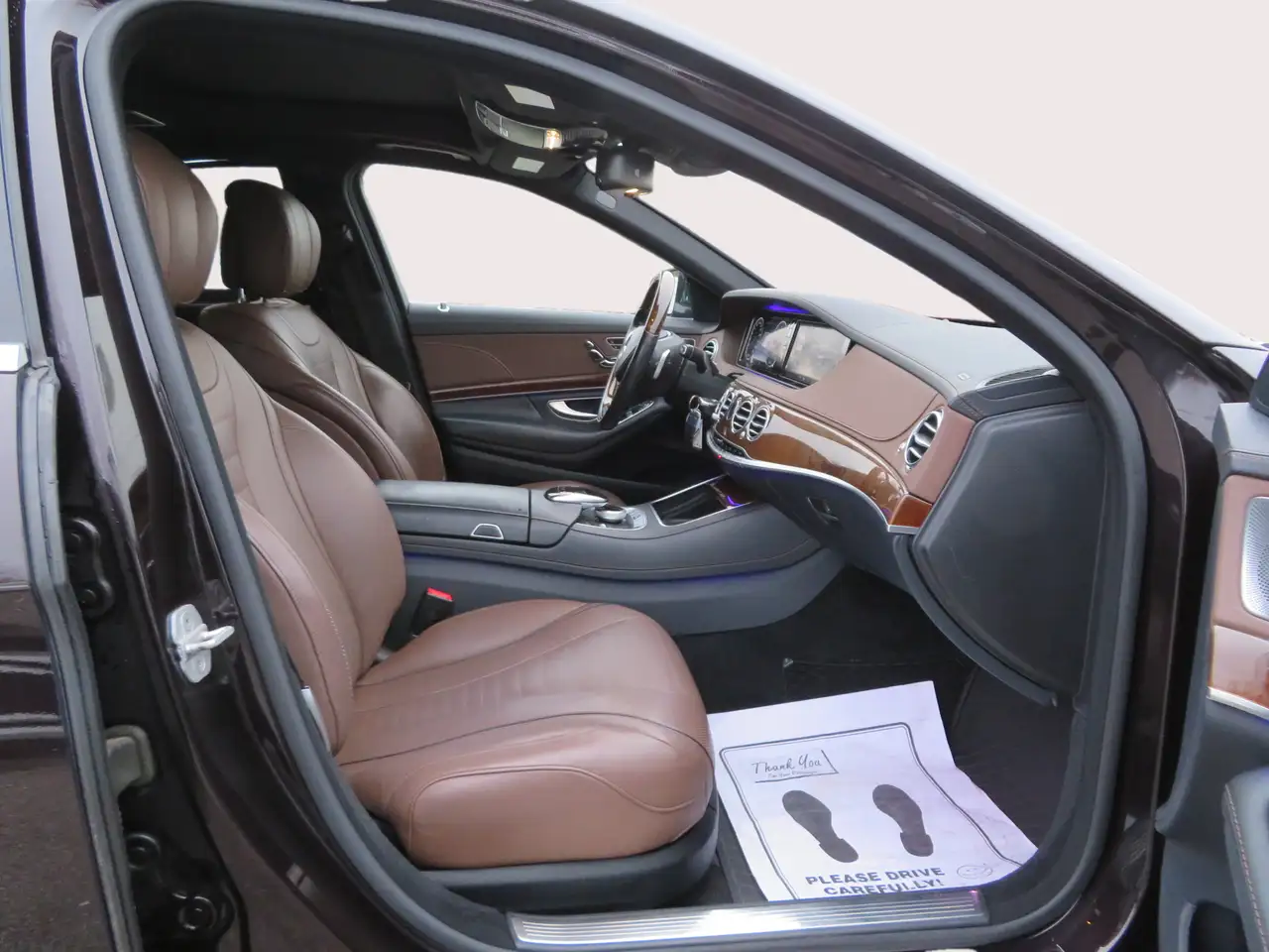 Mercedes-Benz S-Class снимка Mercedes-Benz S-Class