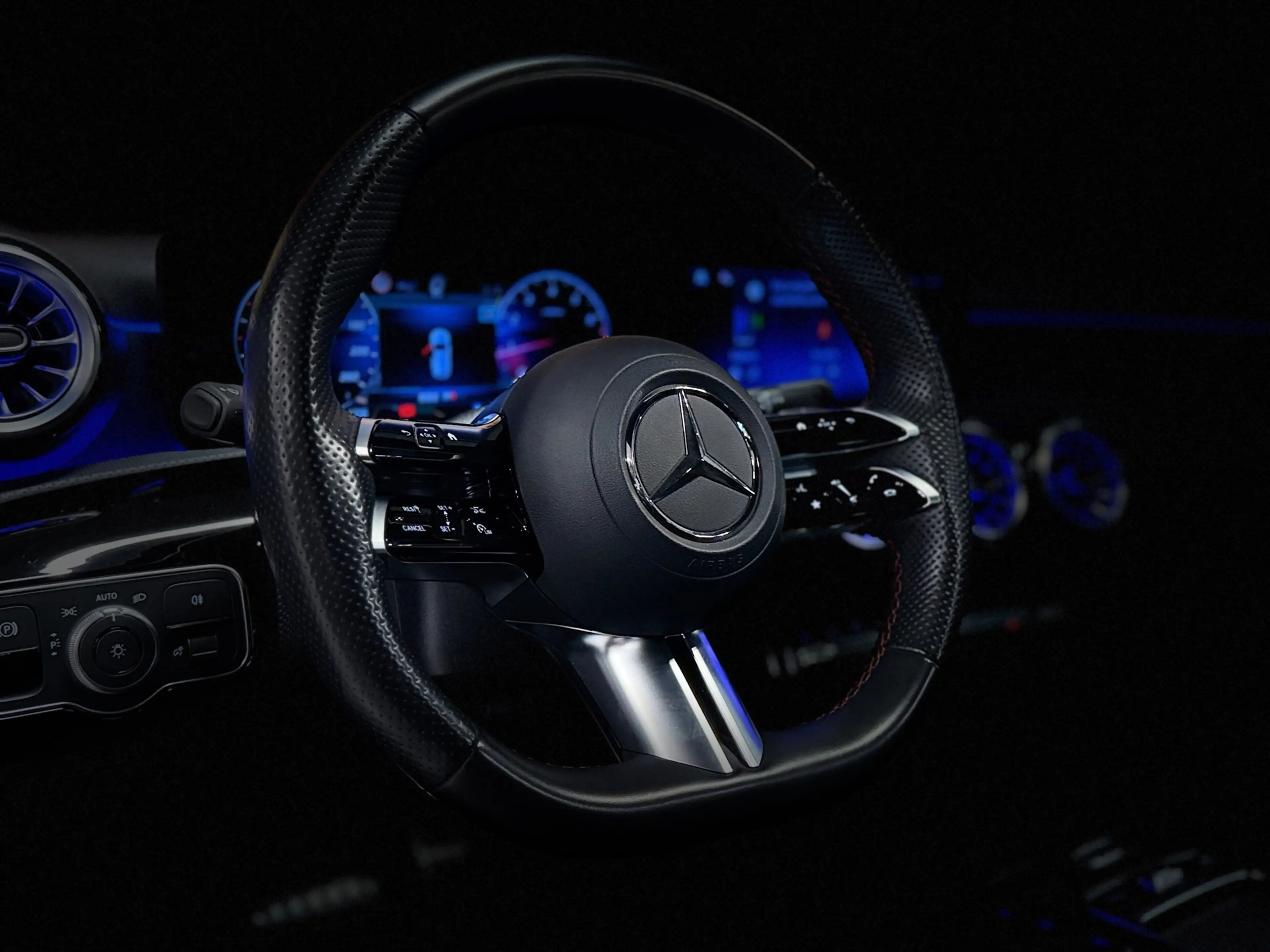 Mercedes-Benz A 200 AMG Automaat Distronic Camera LED — photo 27