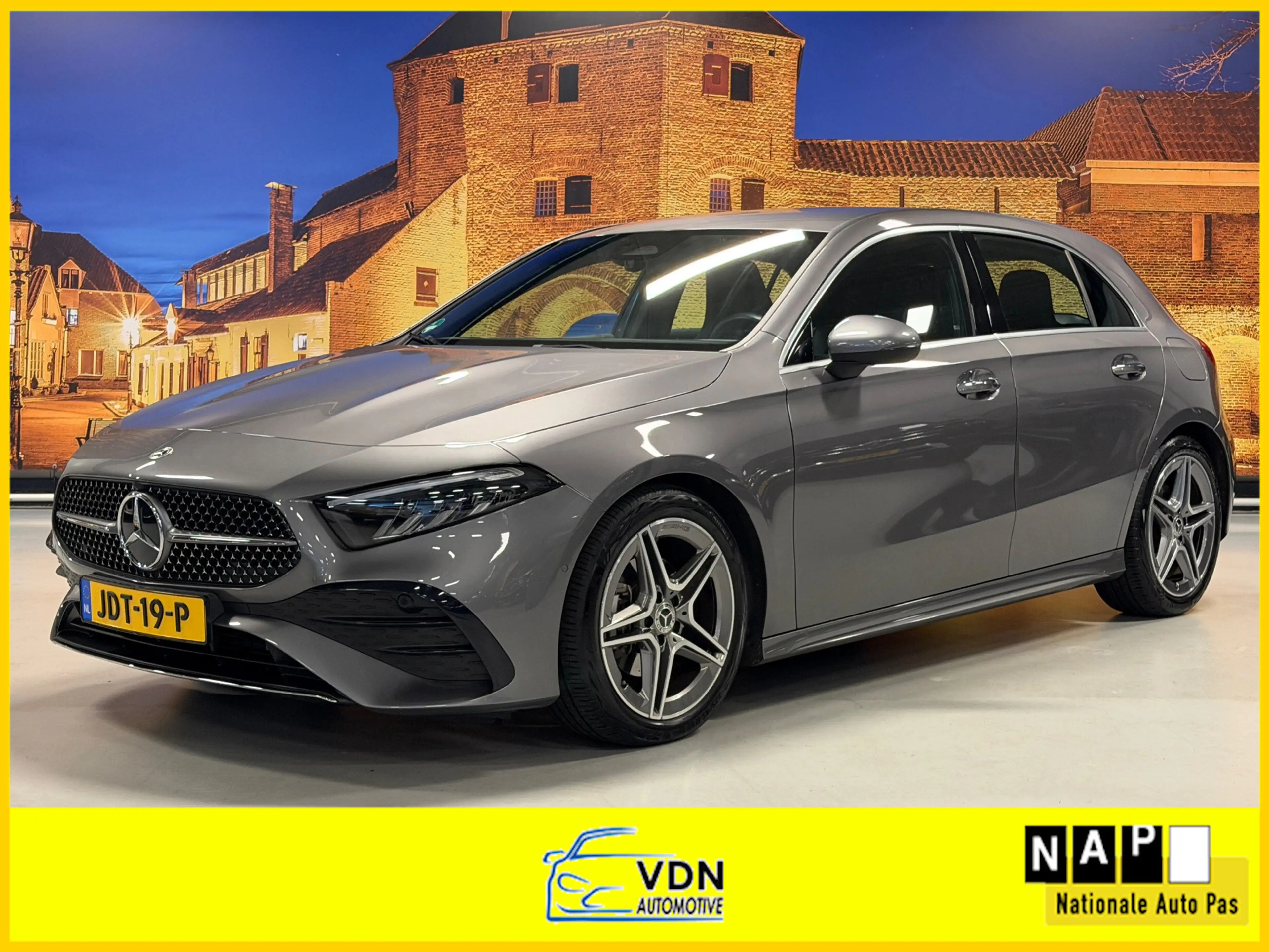 Mercedes-Benz A 200 AMG Automaat Distronic Camera LED